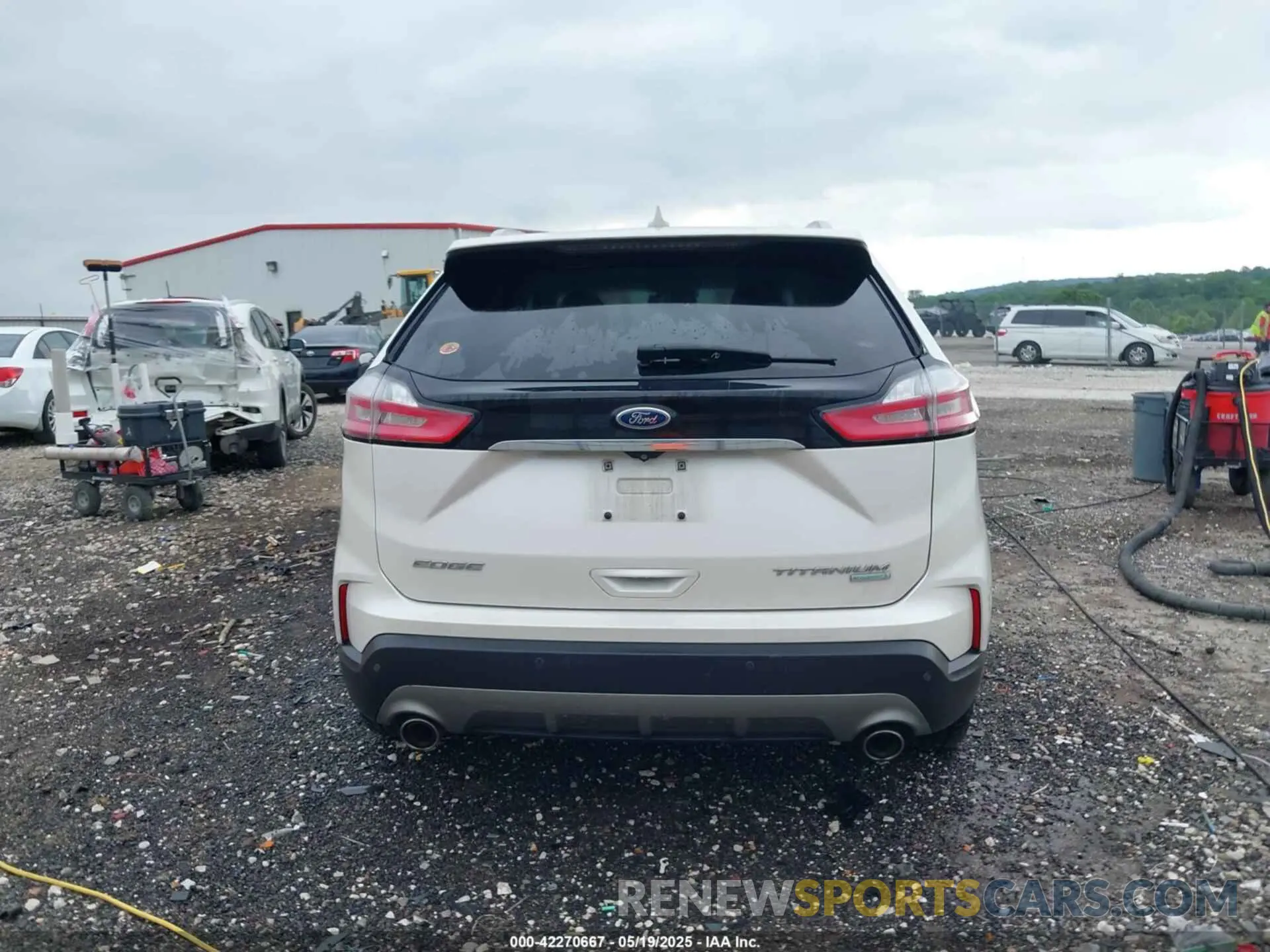 16 Photograph of a damaged car 2FMPK3K98KBB92173 FORD EDGE 2019