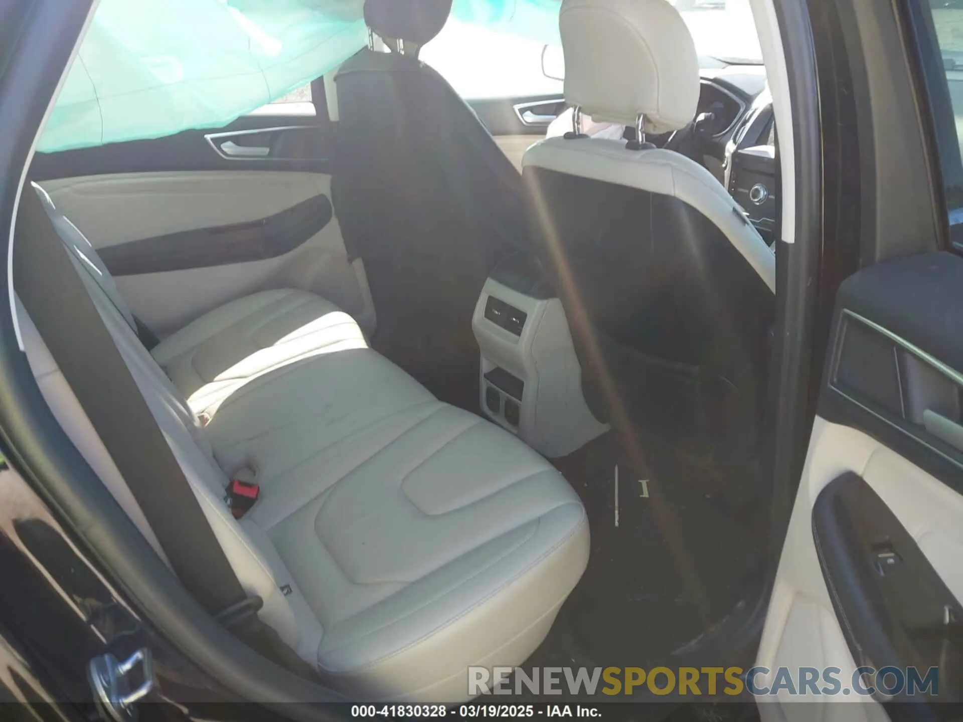 8 Photograph of a damaged car 2FMPK3K99KBB53558 FORD EDGE 2019