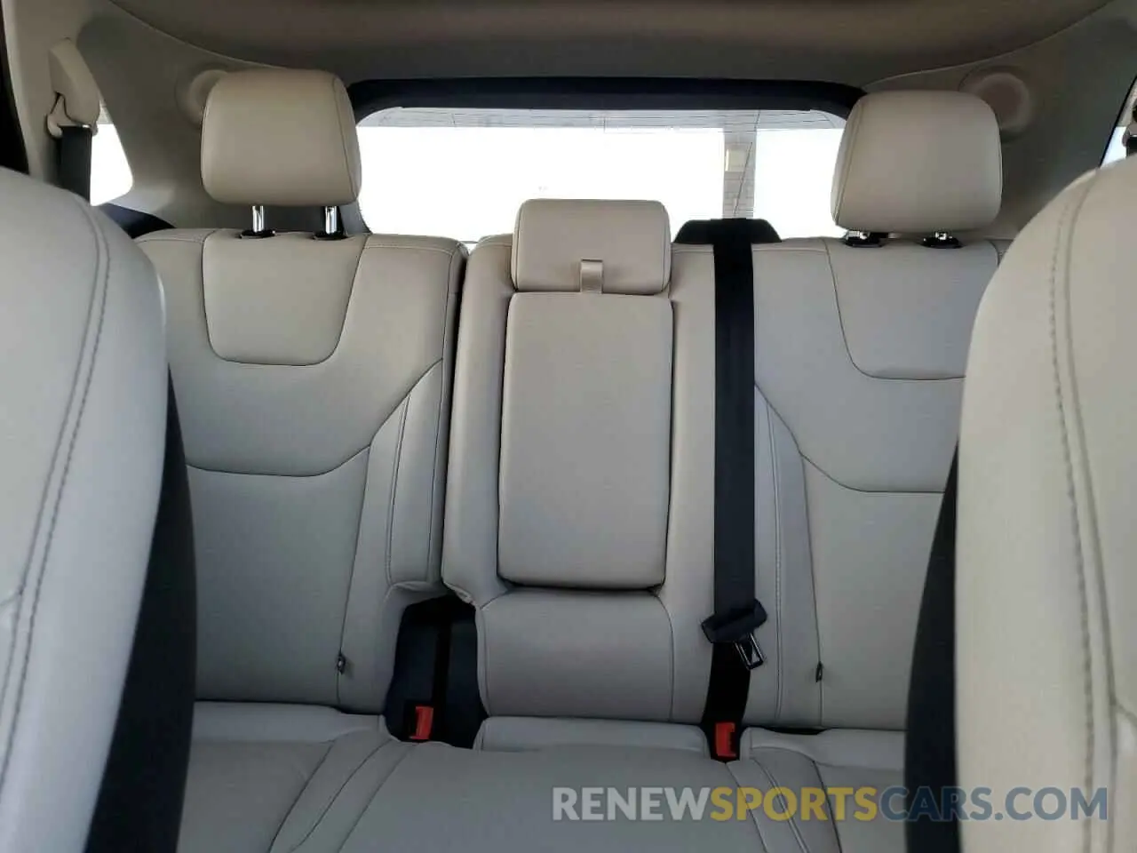 10 Photograph of a damaged car 2FMPK3K9XKBB20939 FORD EDGE 2019