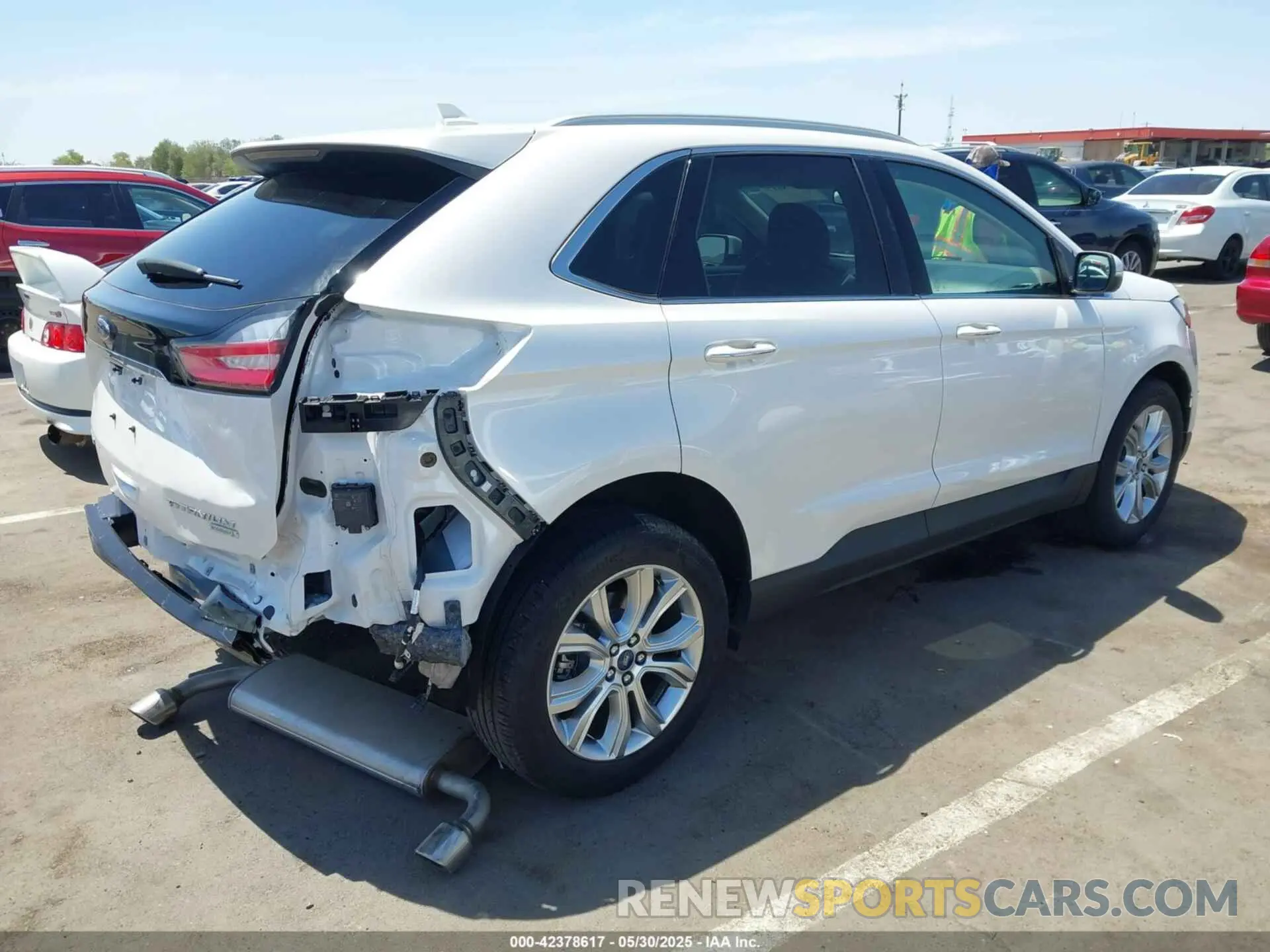 4 Photograph of a damaged car 2FMPK3K9XKBB38860 FORD EDGE 2019