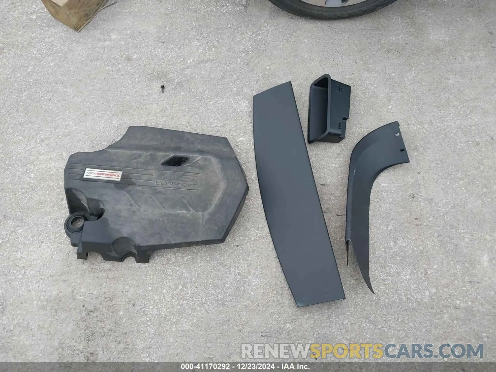 12 Photograph of a damaged car 2FMPK4AP6KBC20607 FORD EDGE 2019