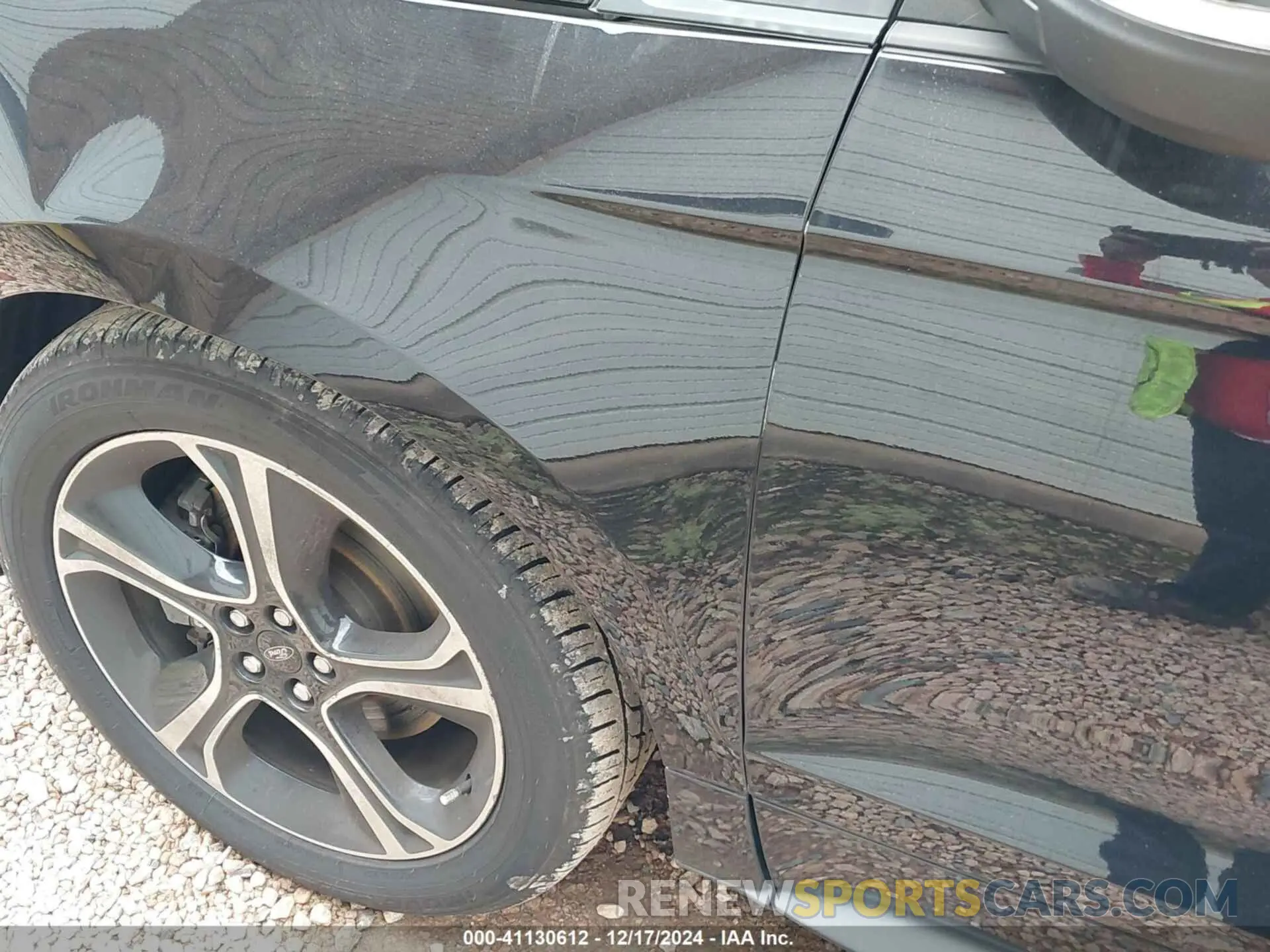17 Photograph of a damaged car 2FMPK4AP6KBC31770 FORD EDGE 2019