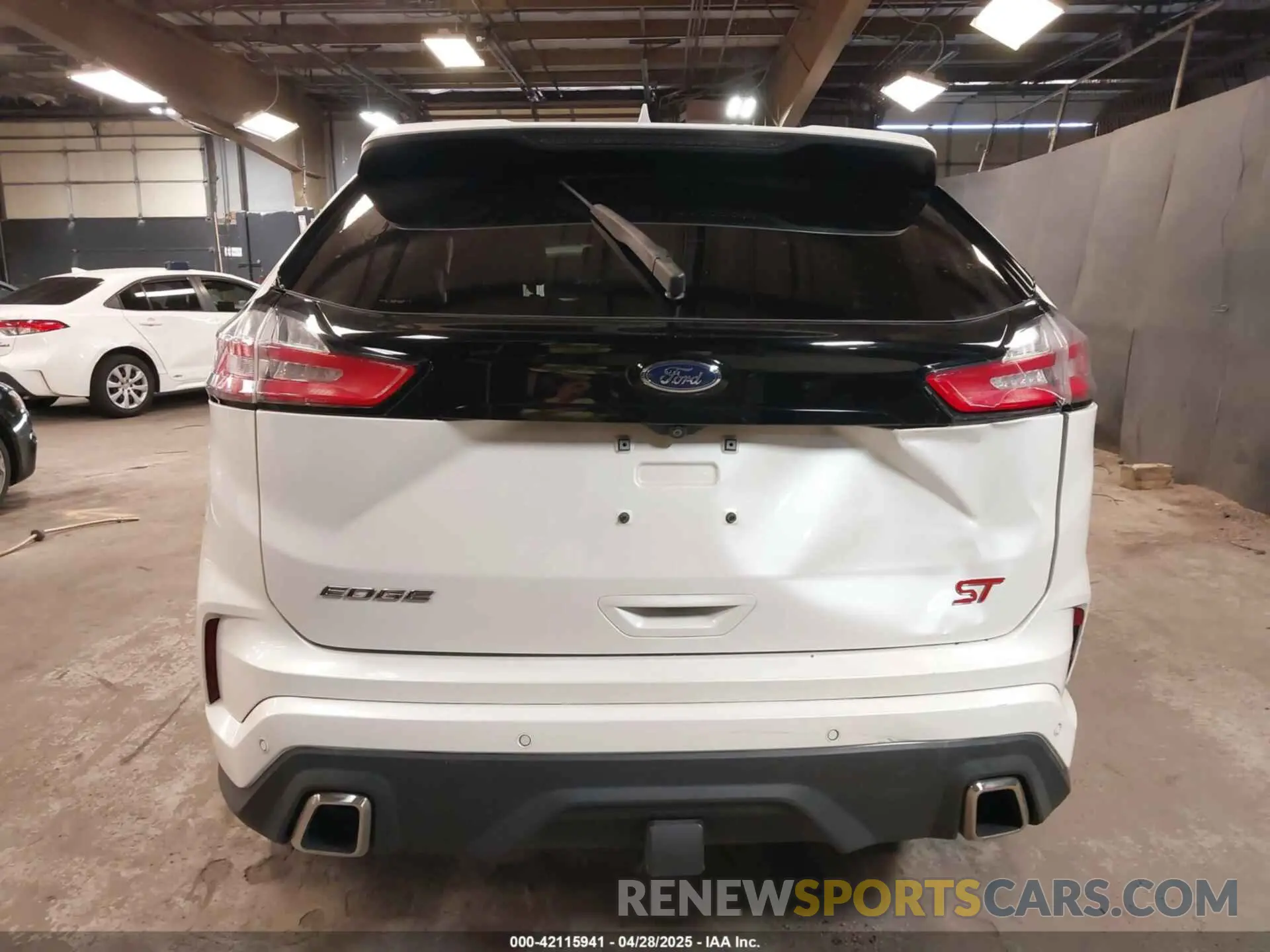 15 Photograph of a damaged car 2FMPK4AP7KBB84720 FORD EDGE 2019