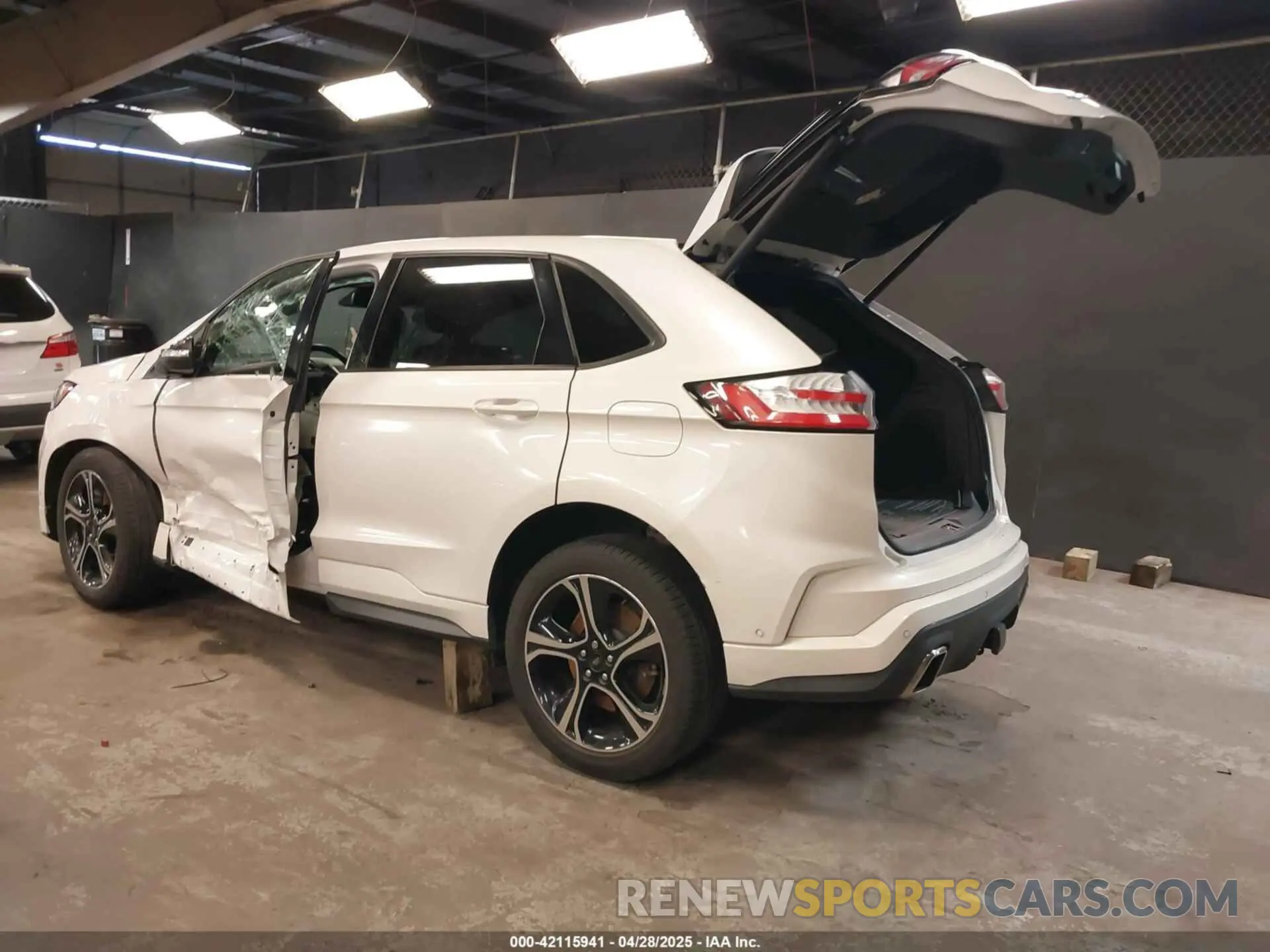 3 Photograph of a damaged car 2FMPK4AP7KBB84720 FORD EDGE 2019