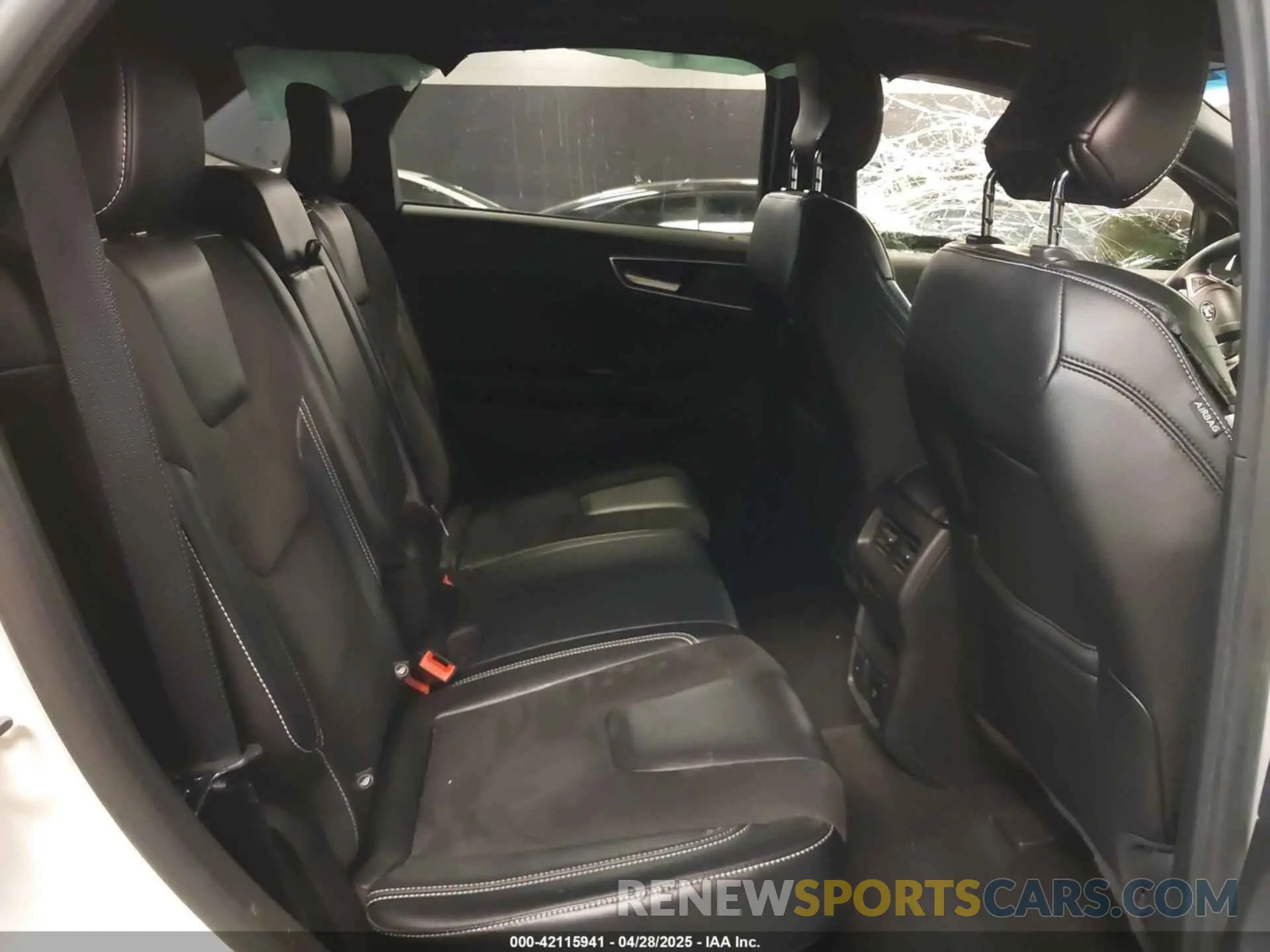 8 Photograph of a damaged car 2FMPK4AP7KBB84720 FORD EDGE 2019