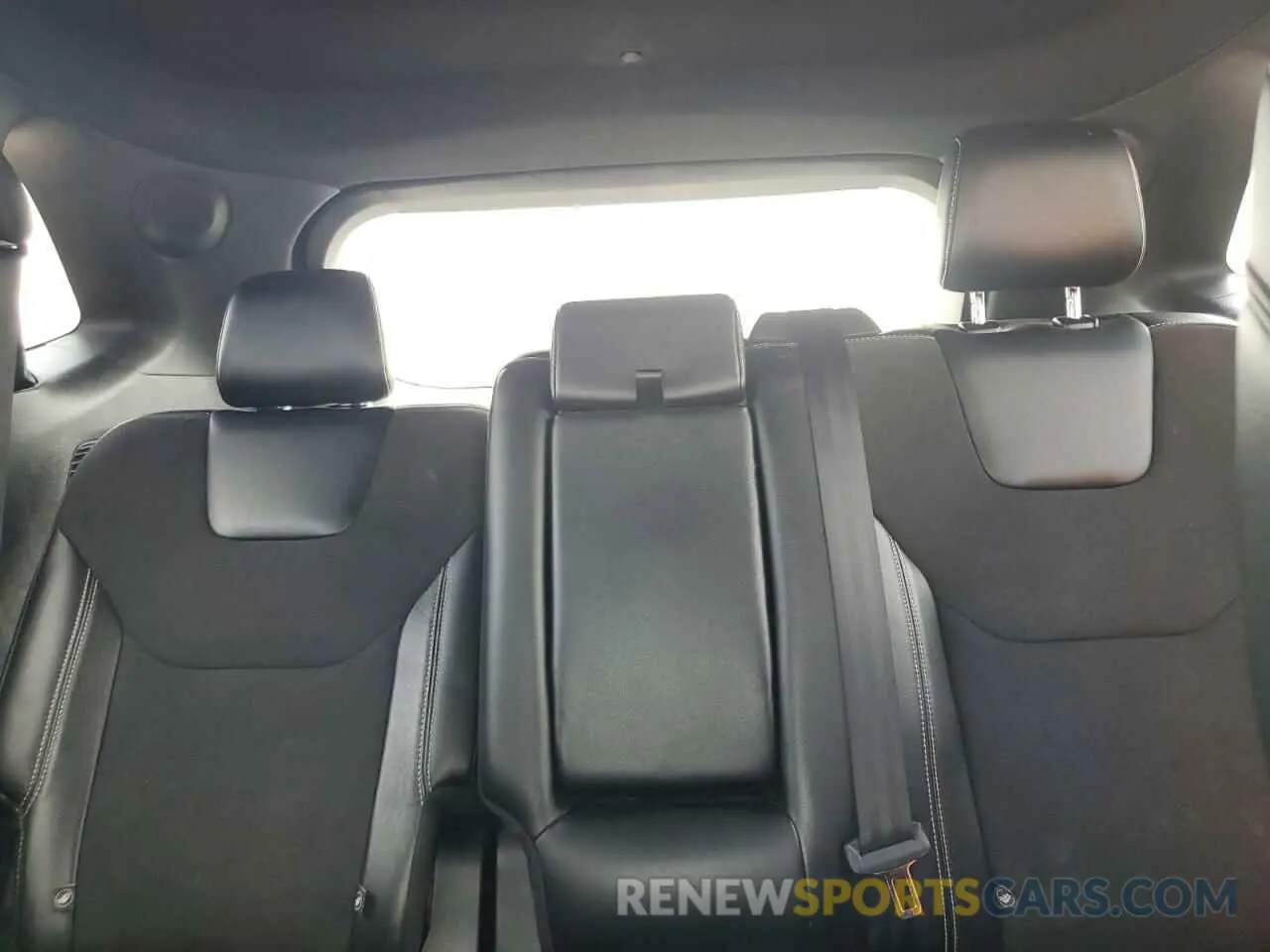 10 Photograph of a damaged car 2FMPK4AP7KBC21121 FORD EDGE 2019