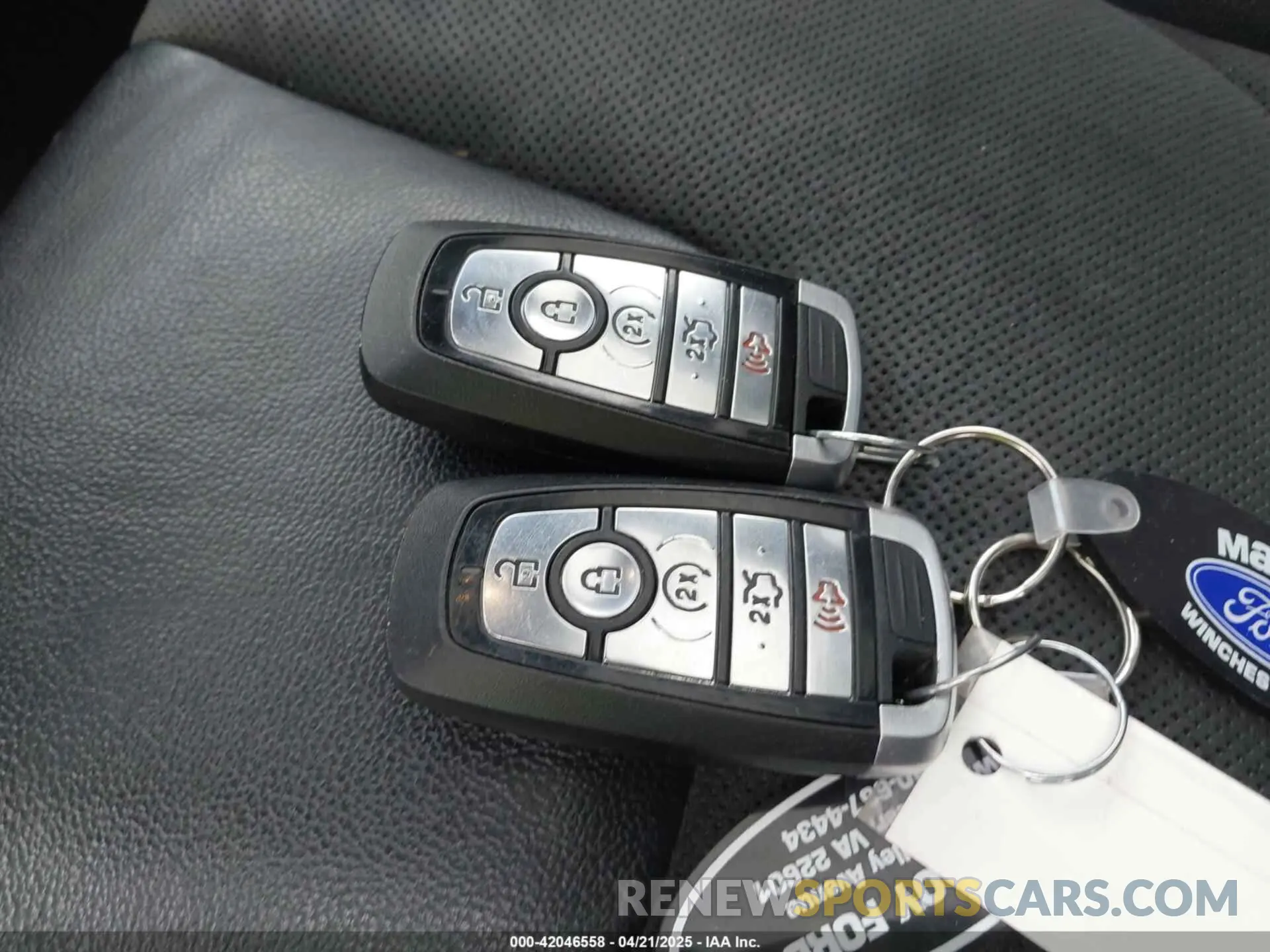11 Photograph of a damaged car 2FMPK4AP8KBB02218 FORD EDGE 2019
