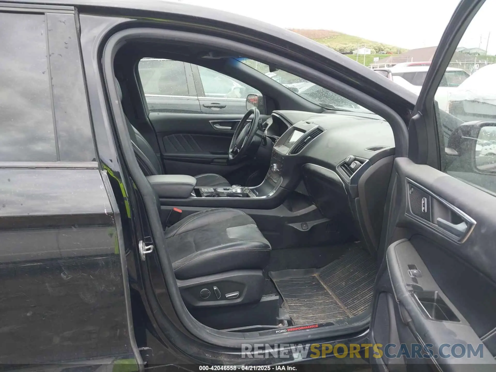 5 Photograph of a damaged car 2FMPK4AP8KBB02218 FORD EDGE 2019