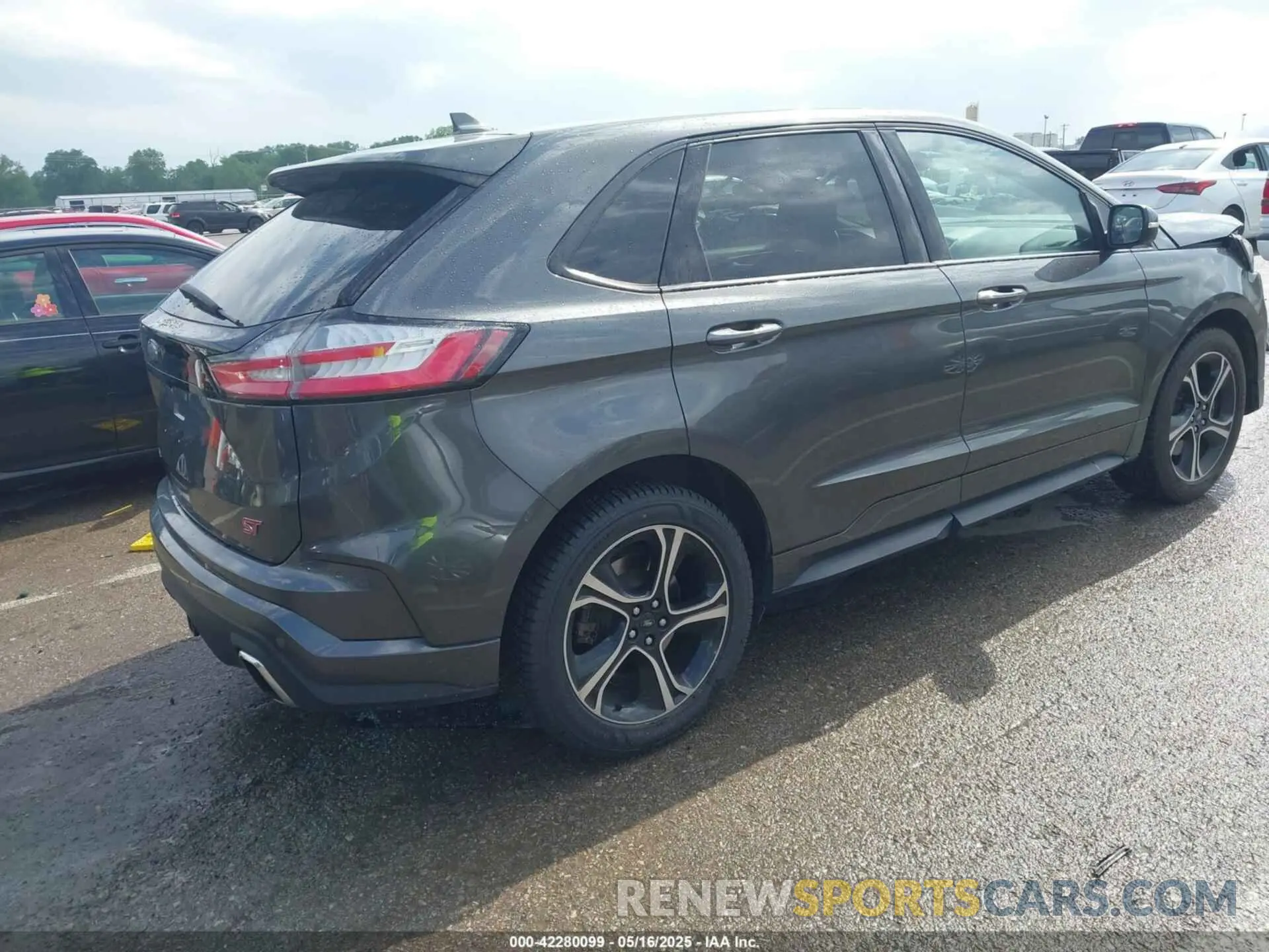 4 Photograph of a damaged car 2FMPK4AP8KBB38412 FORD EDGE 2019