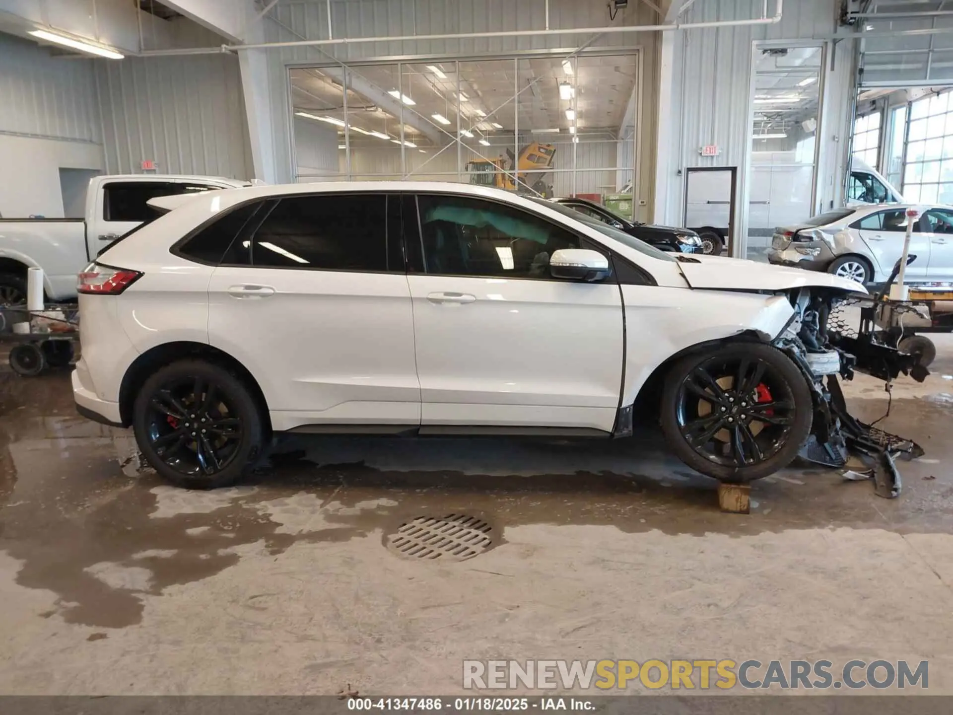 13 Photograph of a damaged car 2FMPK4AP8KBB80417 FORD EDGE 2019