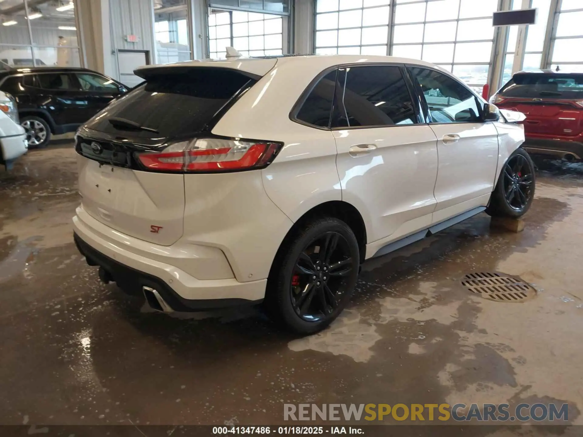 4 Photograph of a damaged car 2FMPK4AP8KBB80417 FORD EDGE 2019