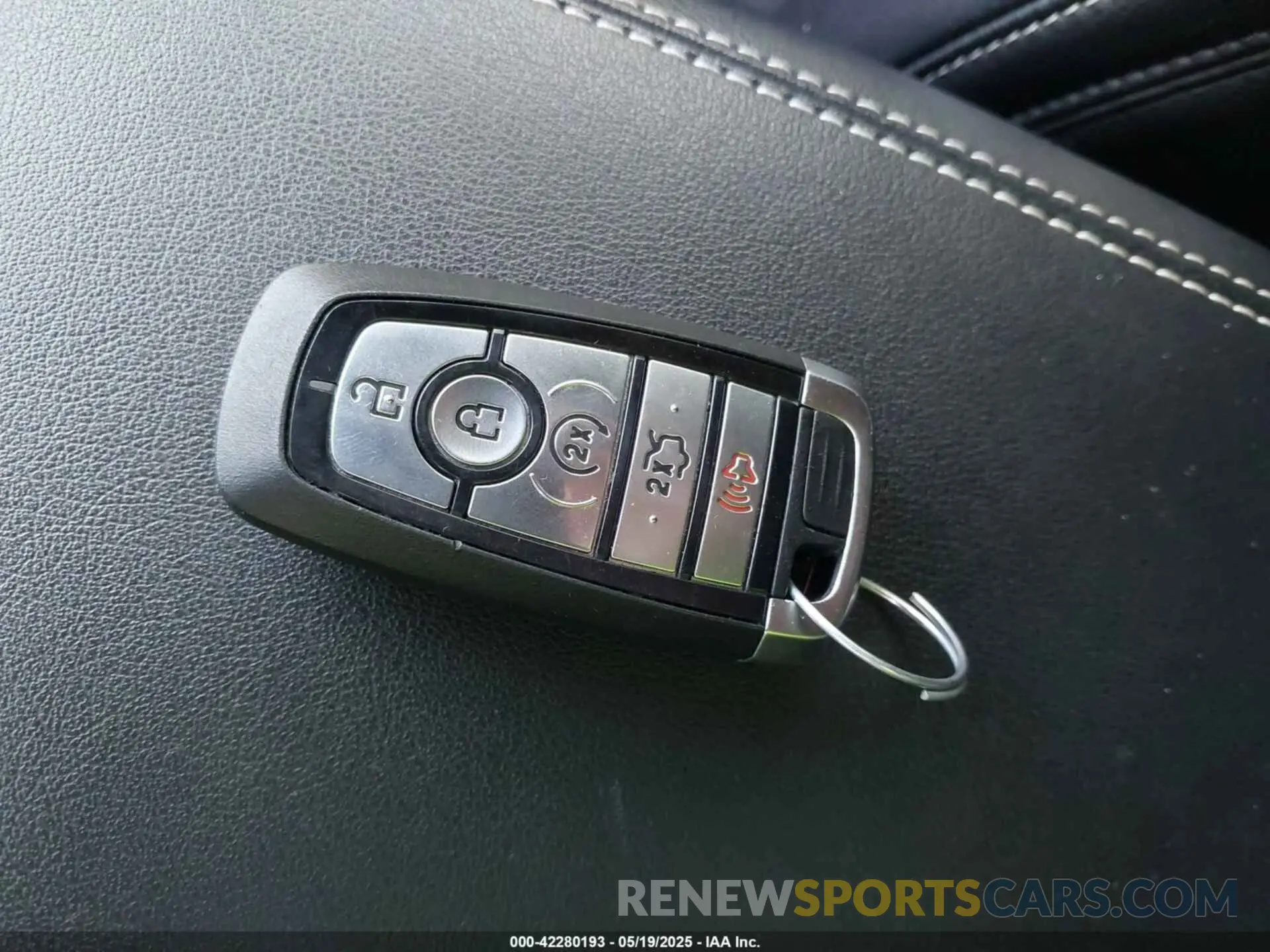 11 Photograph of a damaged car 2FMPK4AP8KBC75379 FORD EDGE 2019