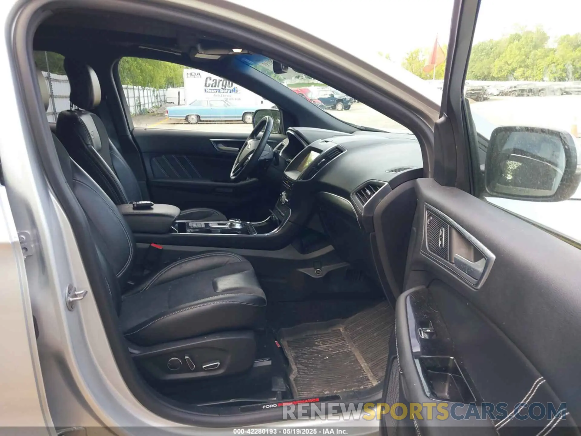 5 Photograph of a damaged car 2FMPK4AP8KBC75379 FORD EDGE 2019