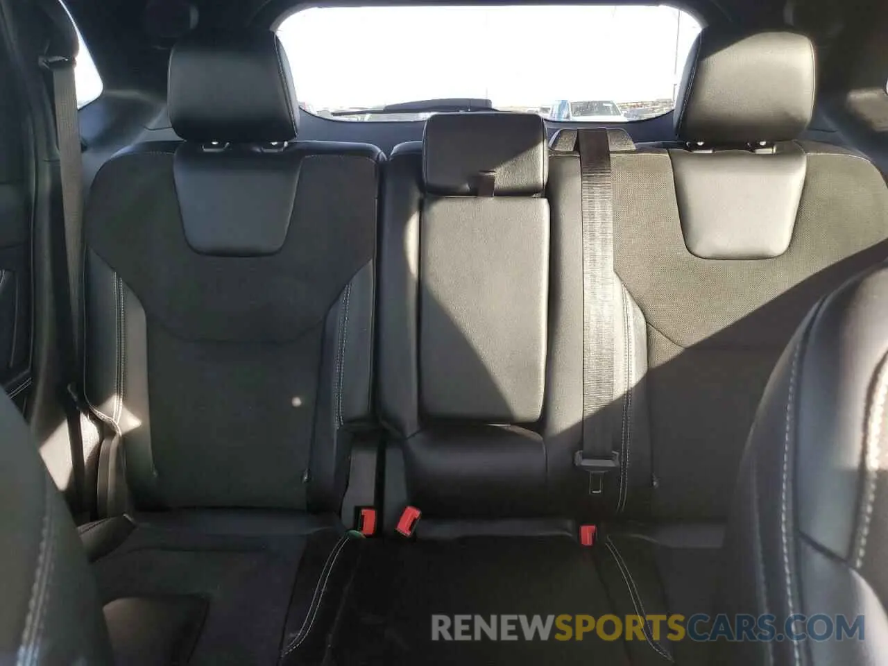 10 Photograph of a damaged car 2FMPK4AP9KBB27953 FORD EDGE 2019