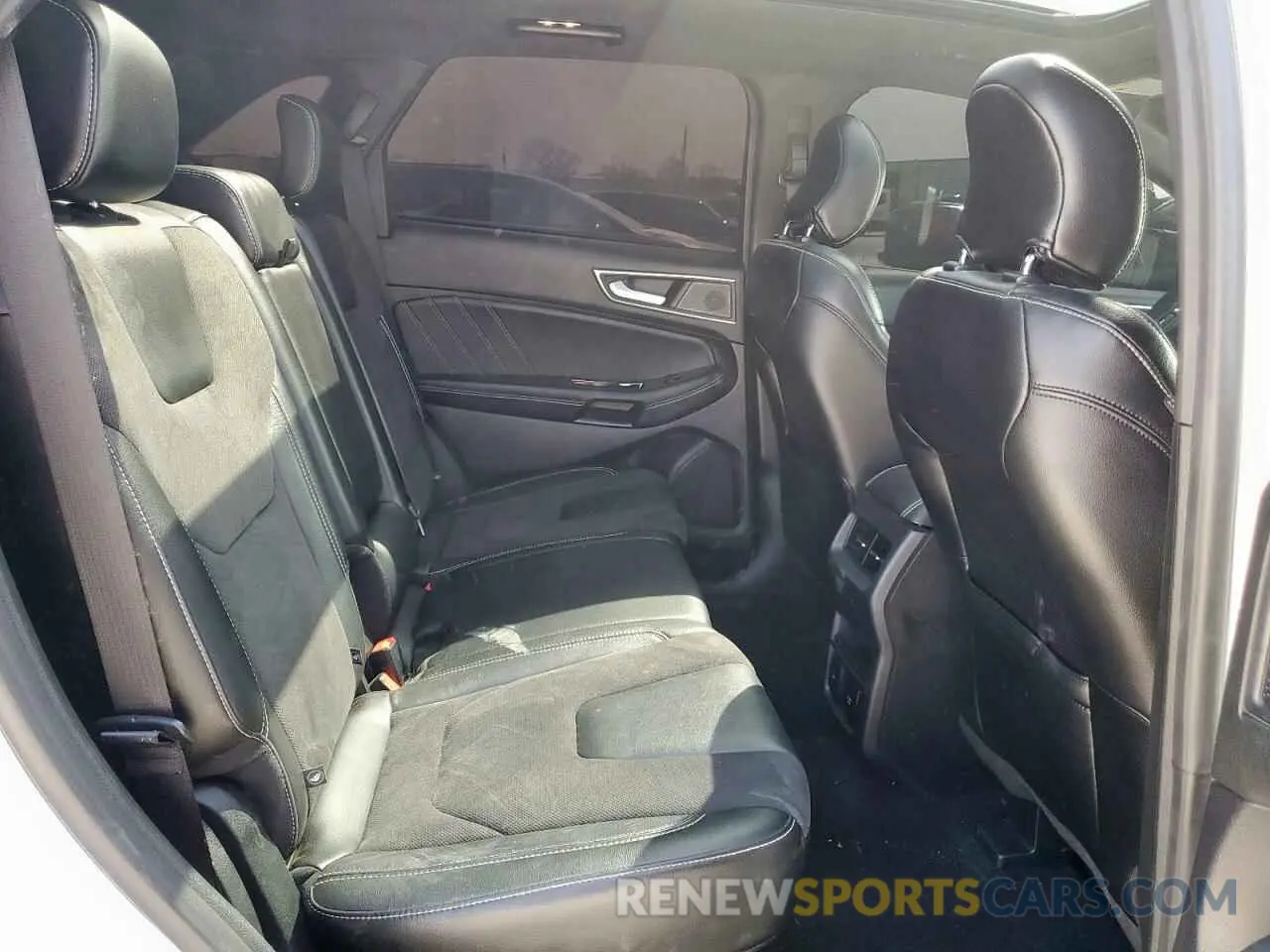 11 Photograph of a damaged car 2FMPK4AP9KBC10606 FORD EDGE 2019