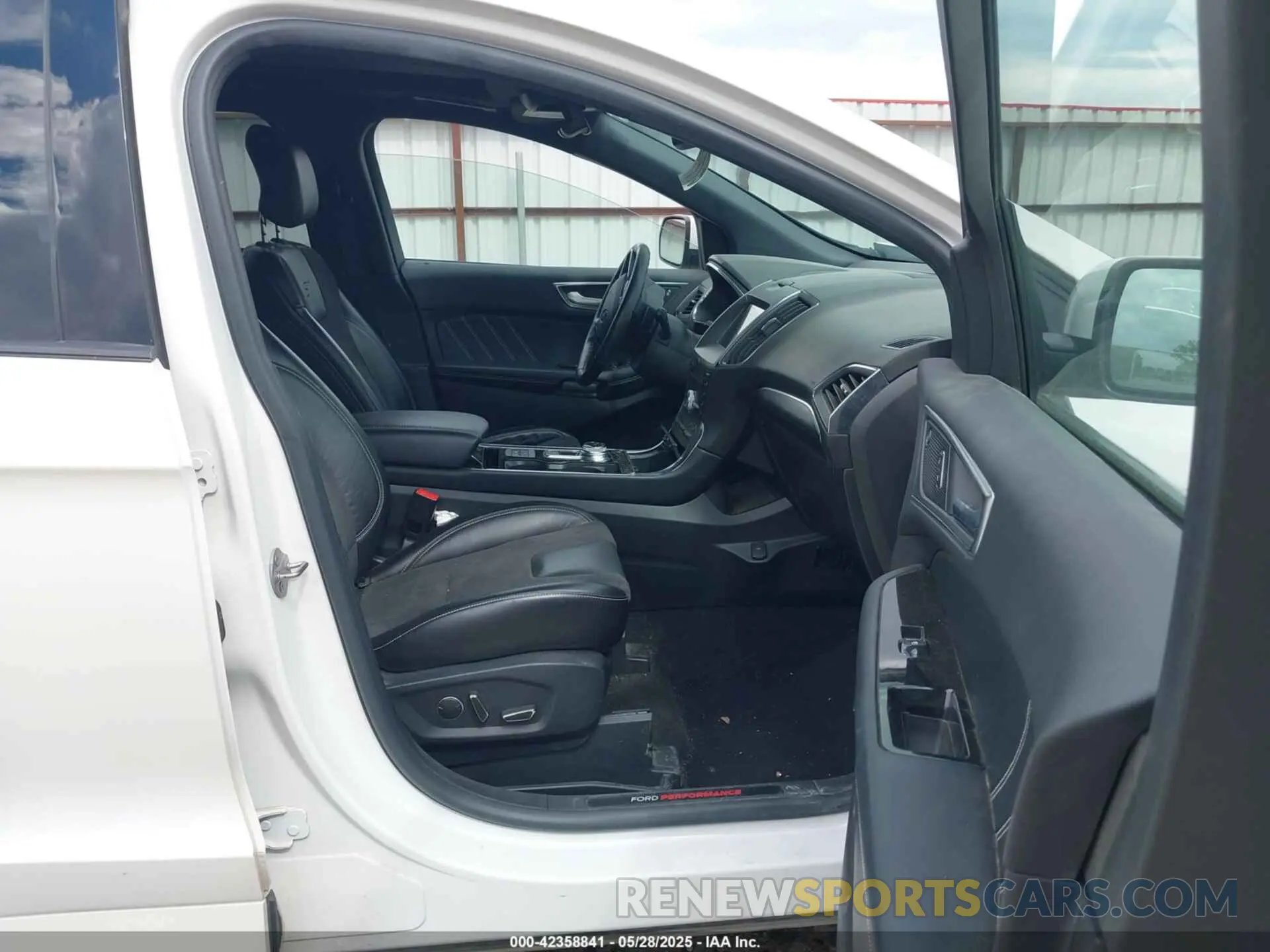 5 Photograph of a damaged car 2FMPK4AP9KBC38728 FORD EDGE 2019