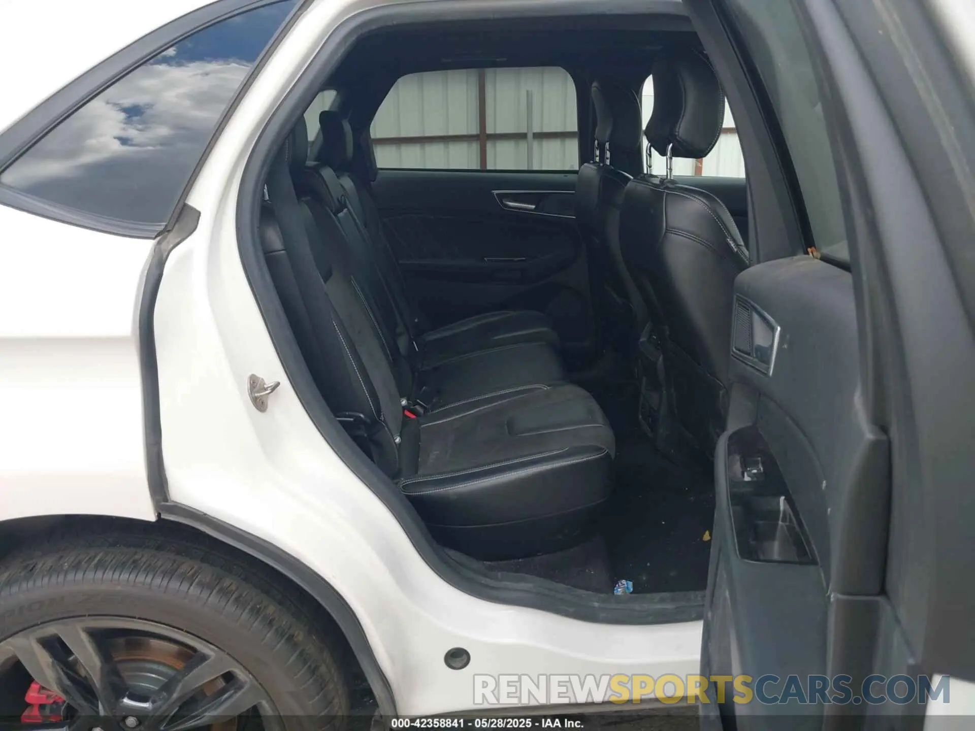 8 Photograph of a damaged car 2FMPK4AP9KBC38728 FORD EDGE 2019