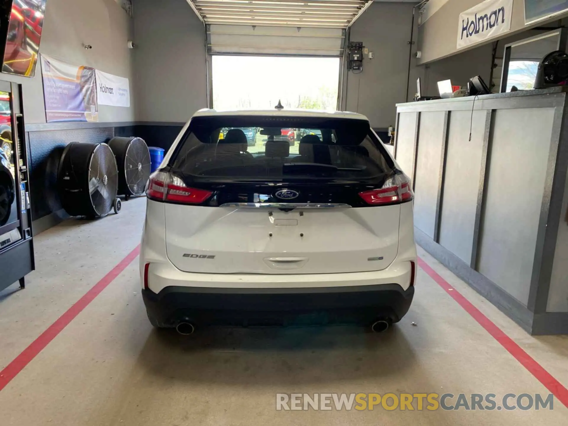 5 Photograph of a damaged car 2FMPK4G91KBB77304 FORD EDGE 2019