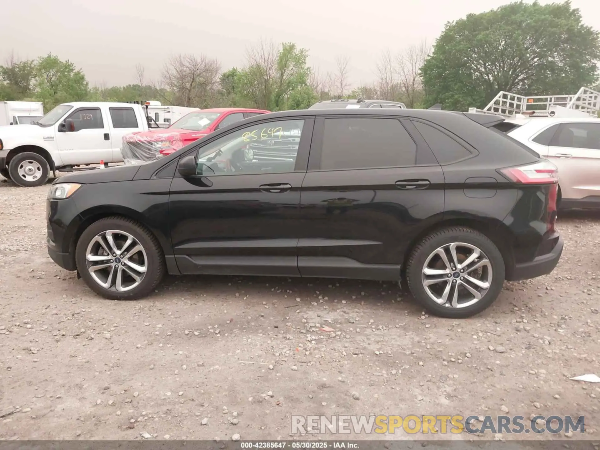 14 Photograph of a damaged car 2FMPK4G97KBB82717 FORD EDGE 2019