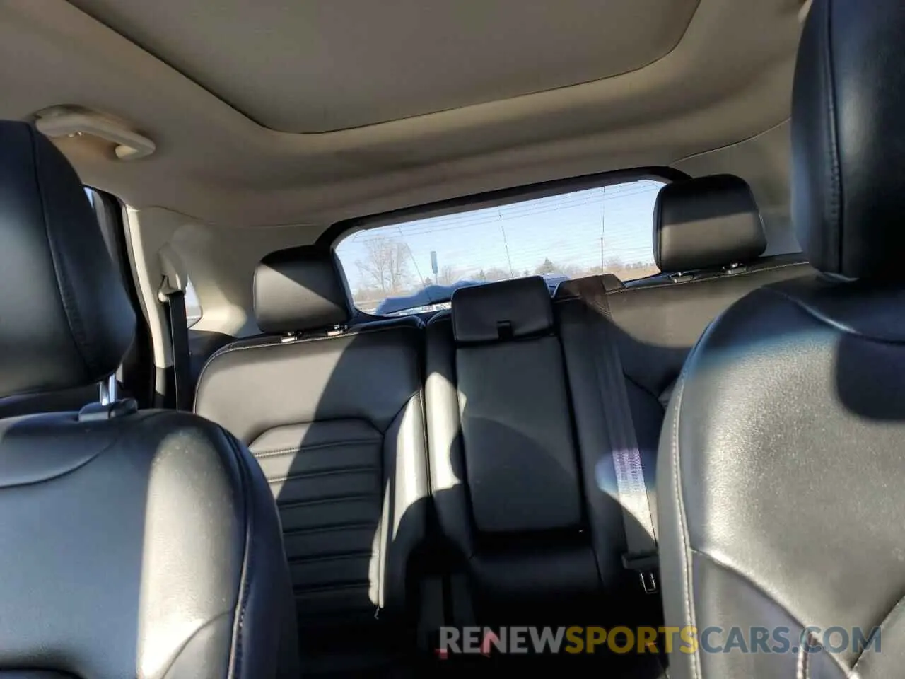 10 Photograph of a damaged car 2FMPK4J91KBB40861 FORD EDGE 2019