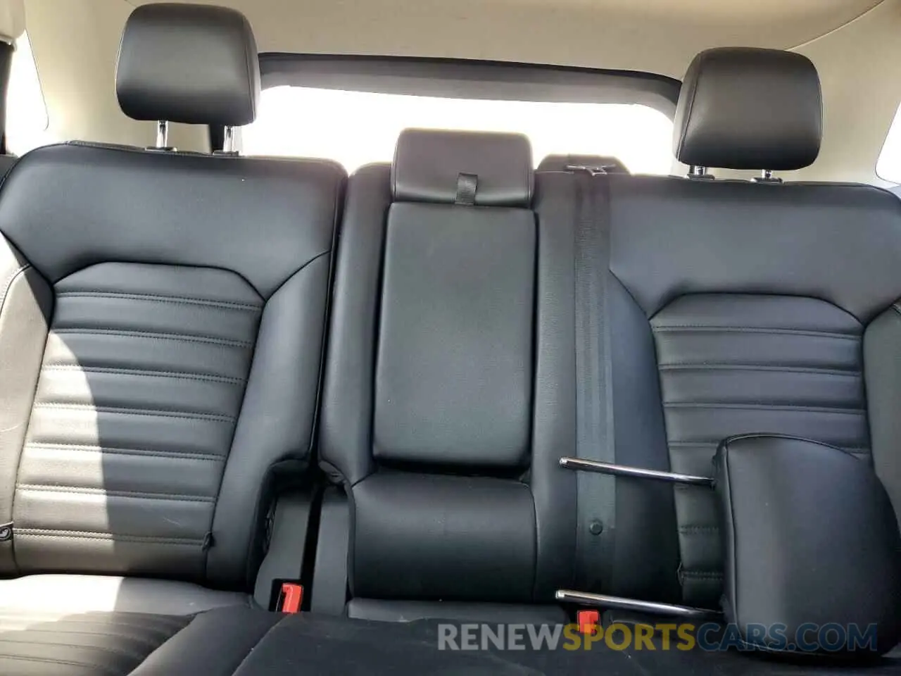 10 Photograph of a damaged car 2FMPK4J92KBB20277 FORD EDGE 2019