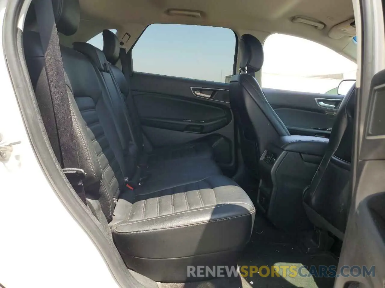11 Photograph of a damaged car 2FMPK4J92KBB20277 FORD EDGE 2019
