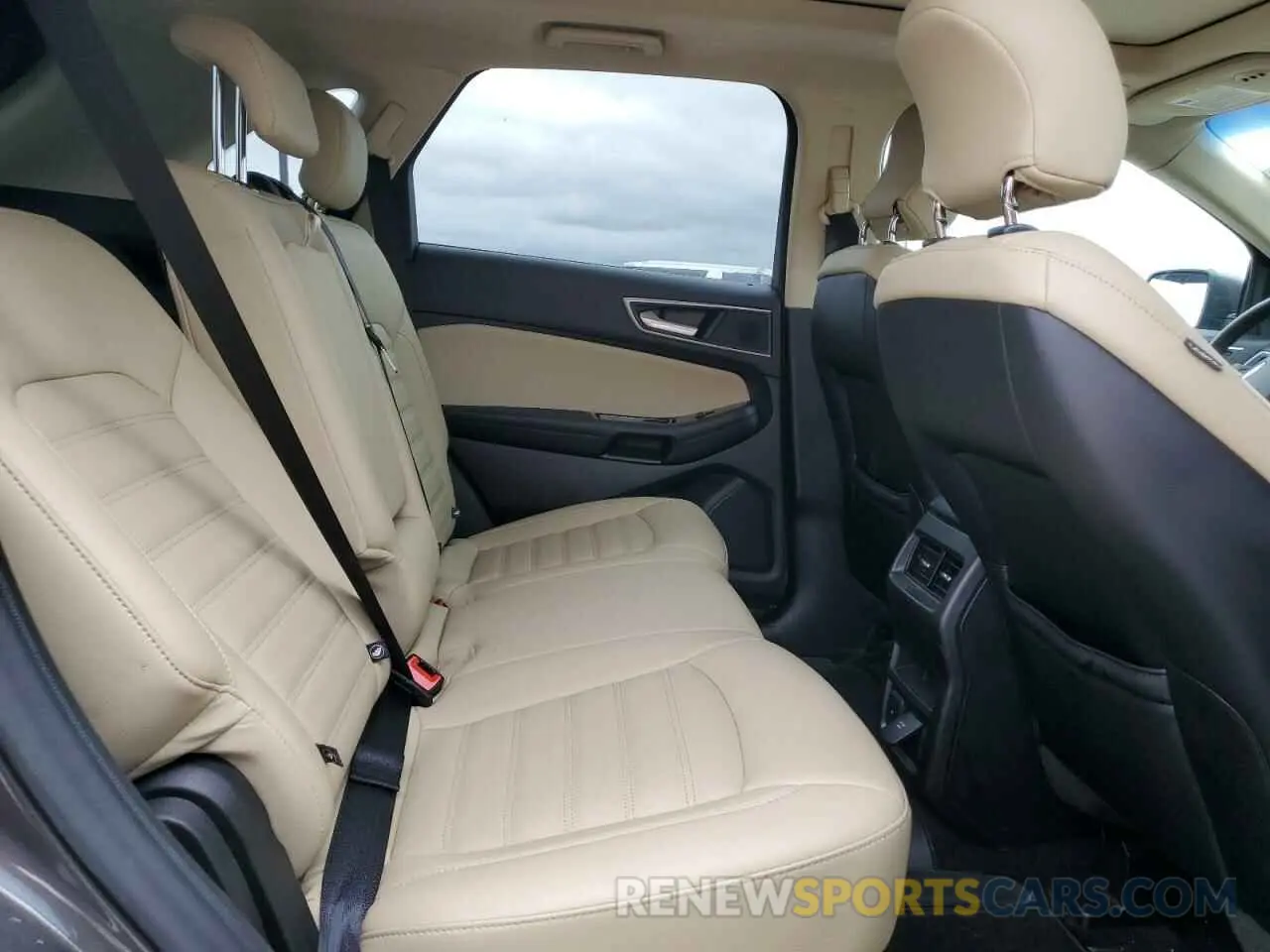 11 Photograph of a damaged car 2FMPK4J92KBB21770 FORD EDGE 2019