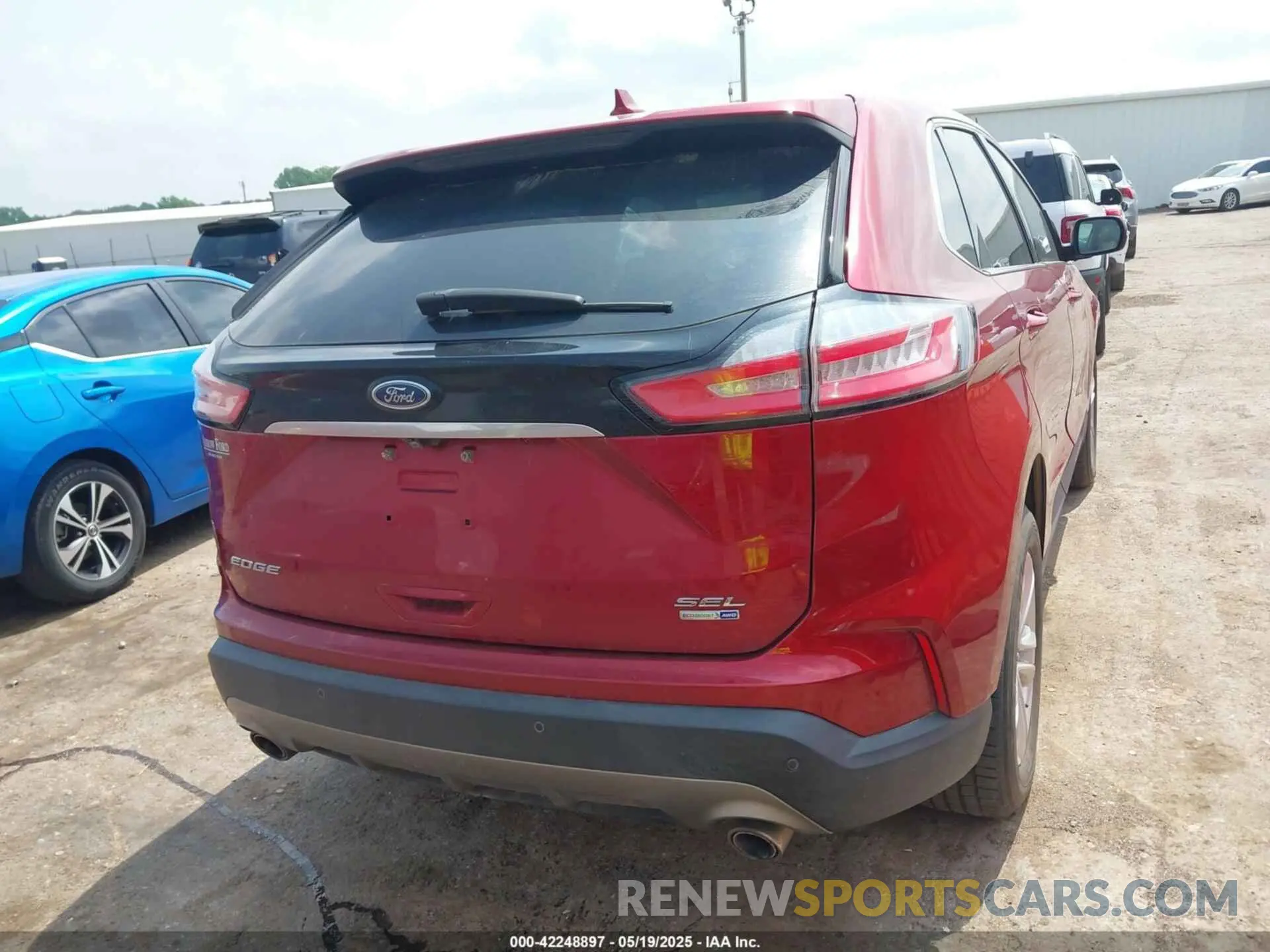 17 Photograph of a damaged car 2FMPK4J92KBB69060 FORD EDGE 2019