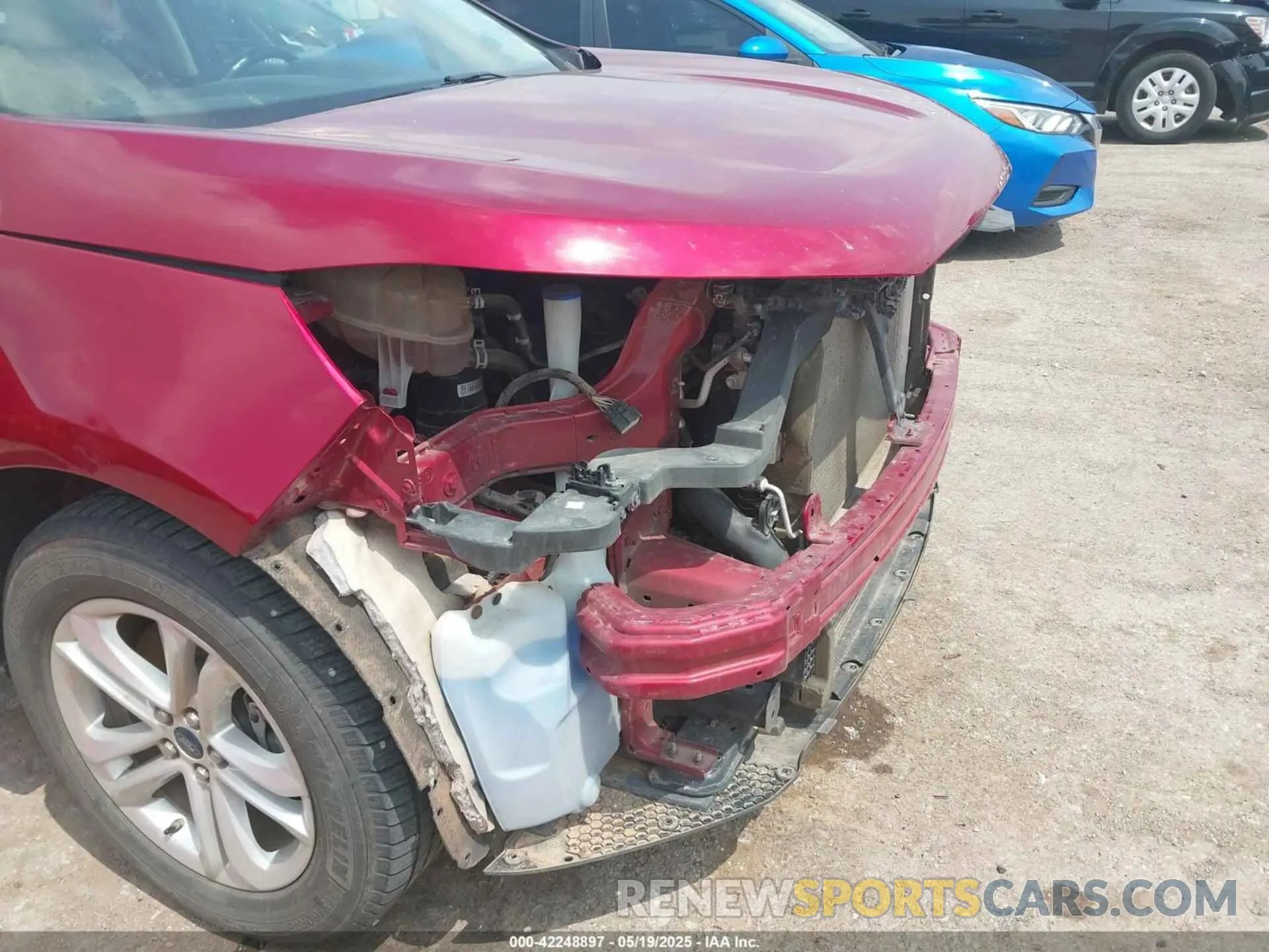 19 Photograph of a damaged car 2FMPK4J92KBB69060 FORD EDGE 2019