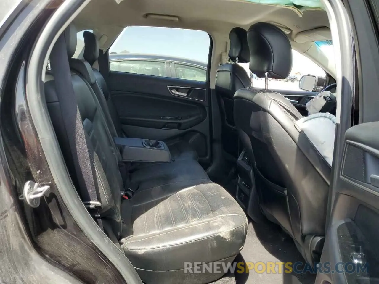 10 Photograph of a damaged car 2FMPK4J92KBB90118 FORD EDGE 2019