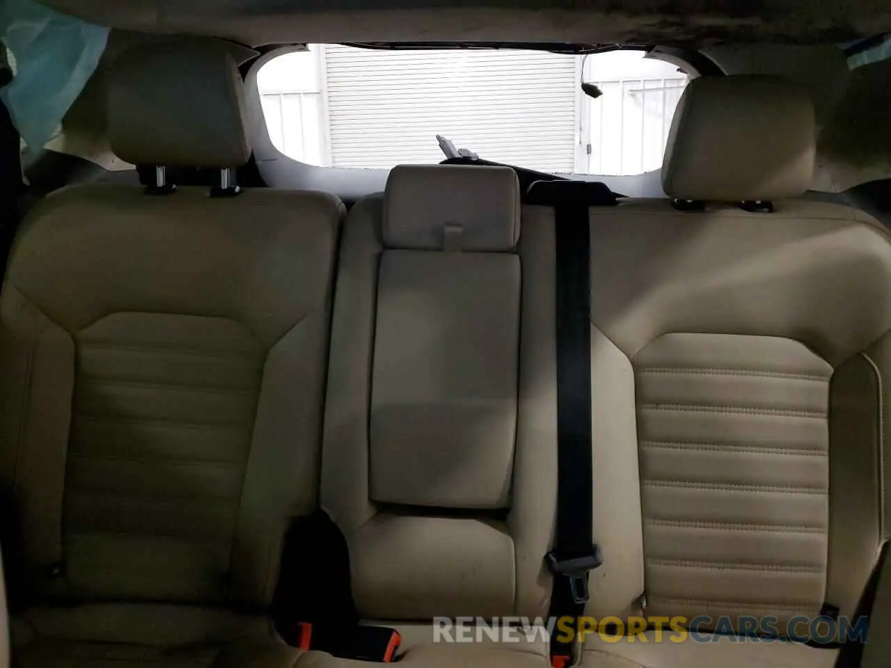 10 Photograph of a damaged car 2FMPK4J92KBC23831 FORD EDGE 2019