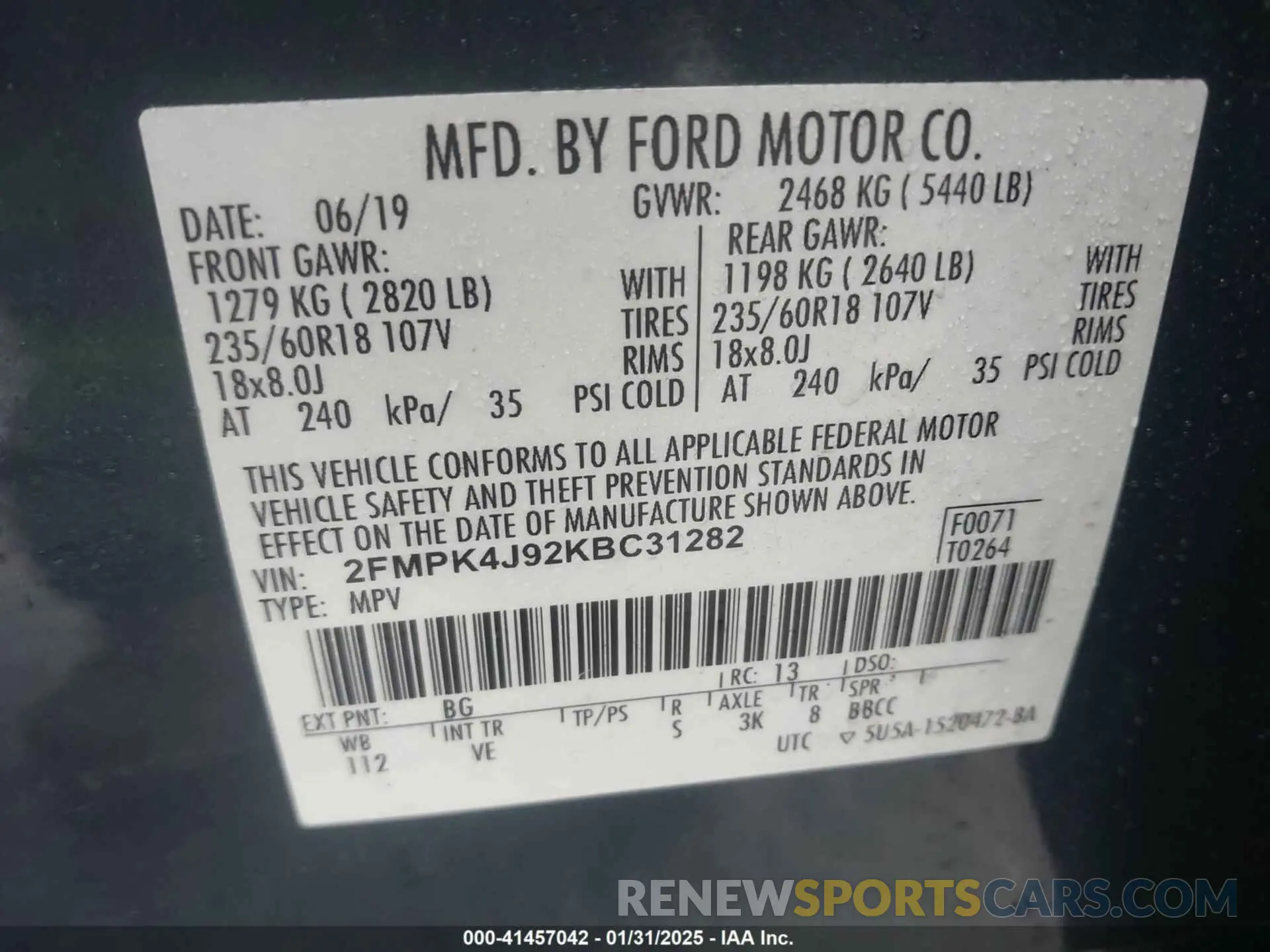 9 Photograph of a damaged car 2FMPK4J92KBC31282 FORD EDGE 2019