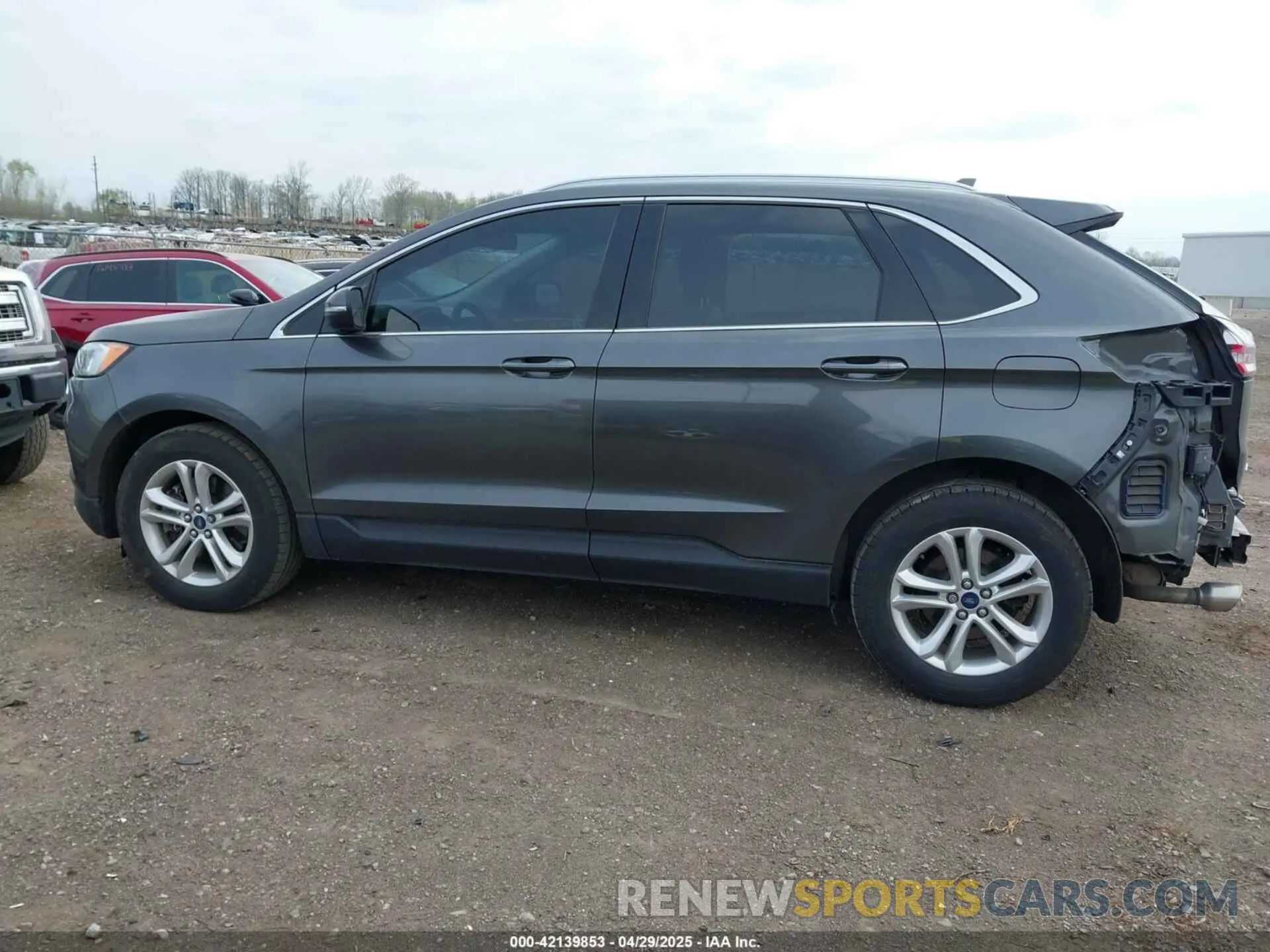 15 Photograph of a damaged car 2FMPK4J92KBC60085 FORD EDGE 2019