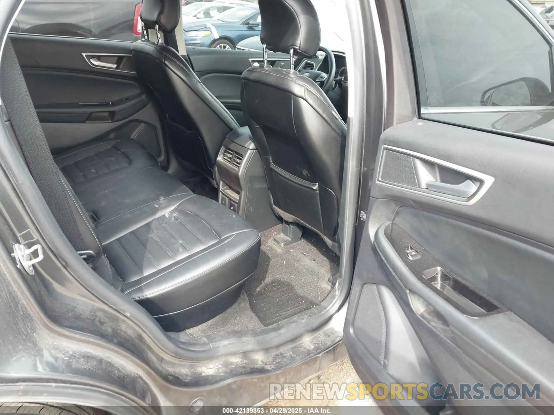 8 Photograph of a damaged car 2FMPK4J92KBC60085 FORD EDGE 2019