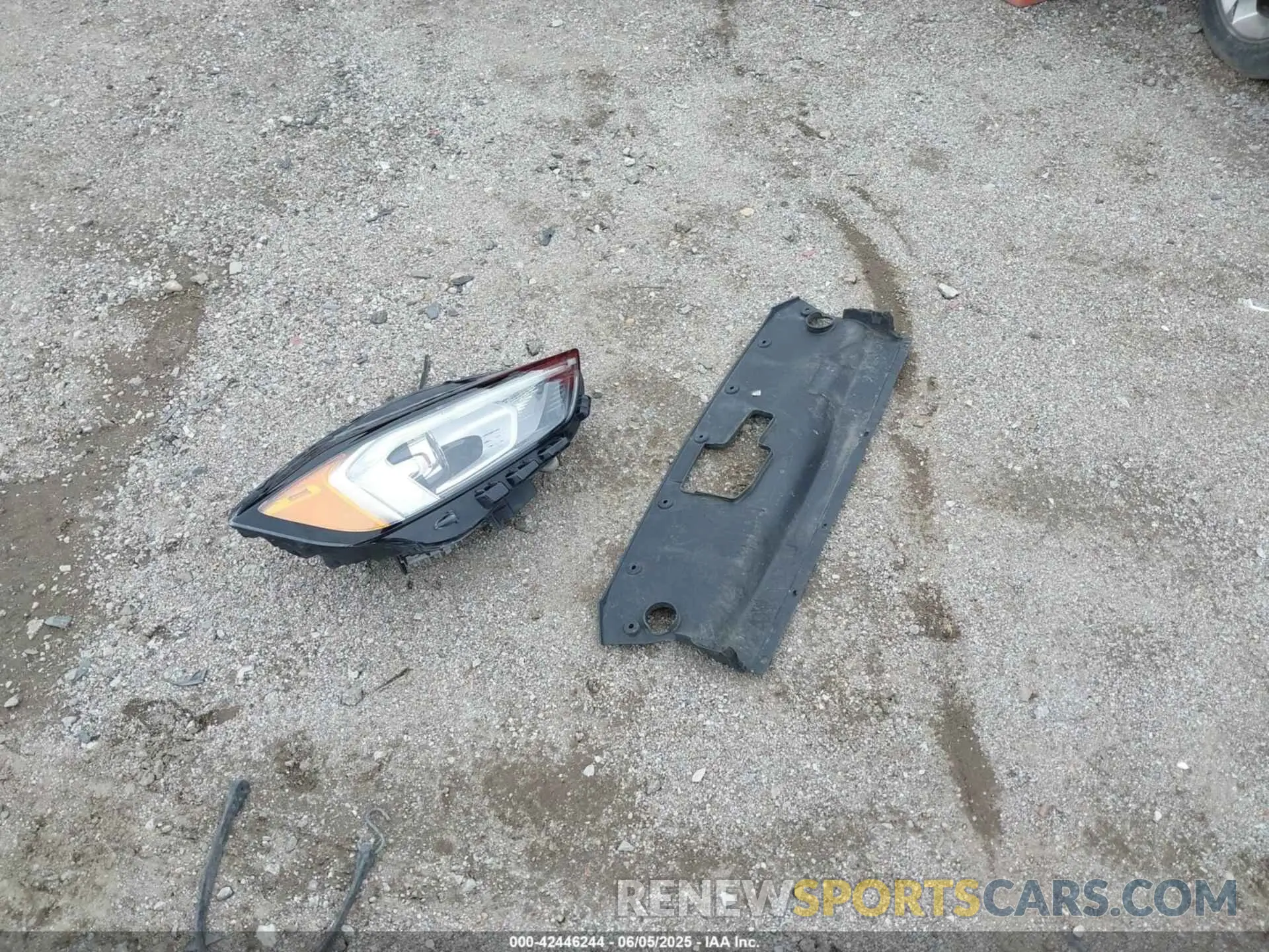 12 Photograph of a damaged car 2FMPK4J93KBB38433 FORD EDGE 2019
