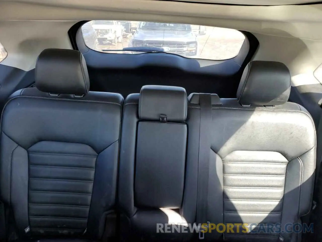 10 Photograph of a damaged car 2FMPK4J93KBB48718 FORD EDGE 2019