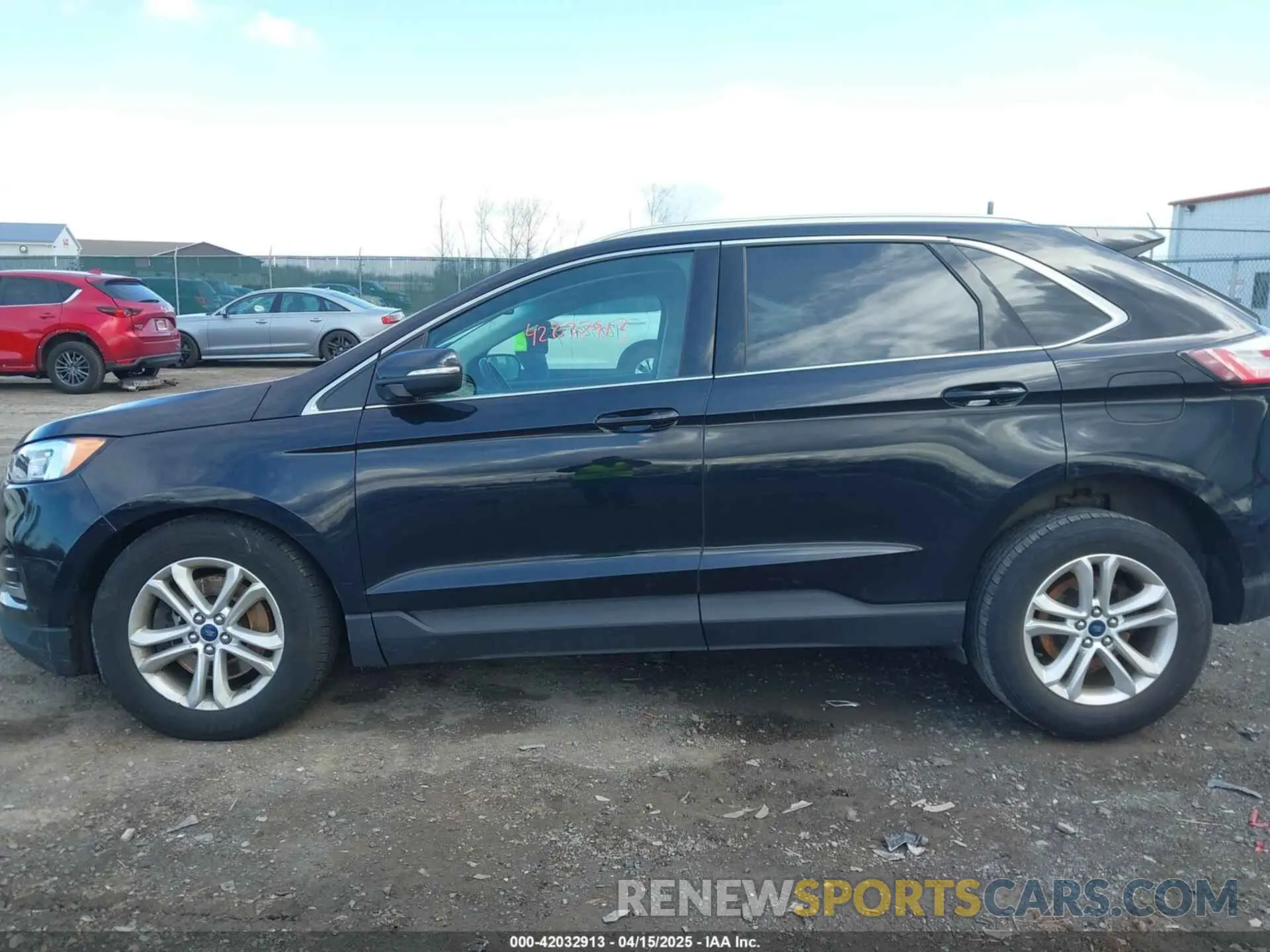 14 Photograph of a damaged car 2FMPK4J93KBB66345 FORD EDGE 2019