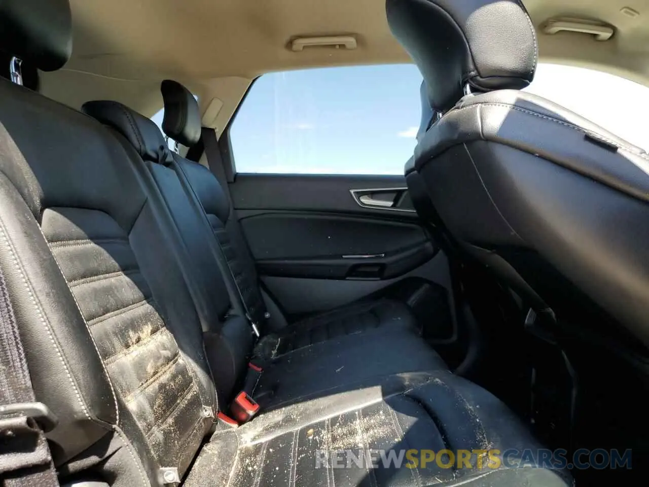 11 Photograph of a damaged car 2FMPK4J93KBC01370 FORD EDGE 2019