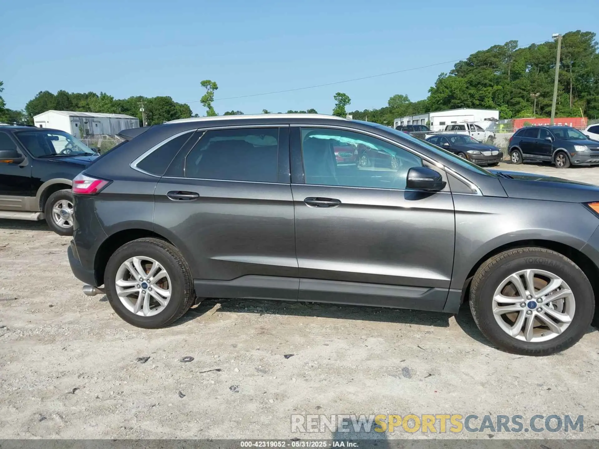 13 Photograph of a damaged car 2FMPK4J94KBB40580 FORD EDGE 2019