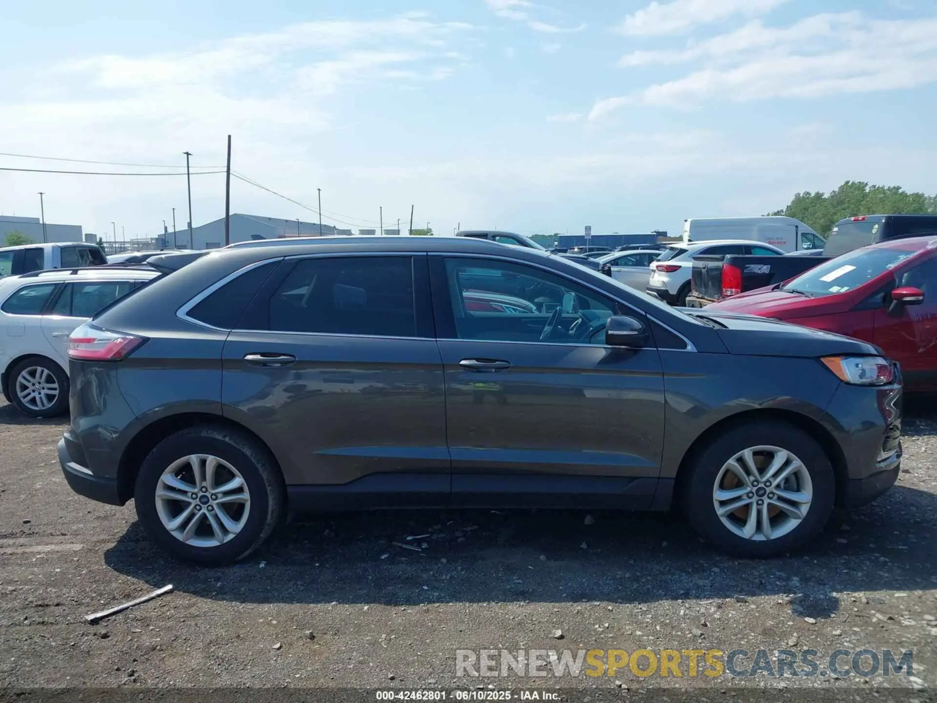 13 Photograph of a damaged car 2FMPK4J94KBB45522 FORD EDGE 2019