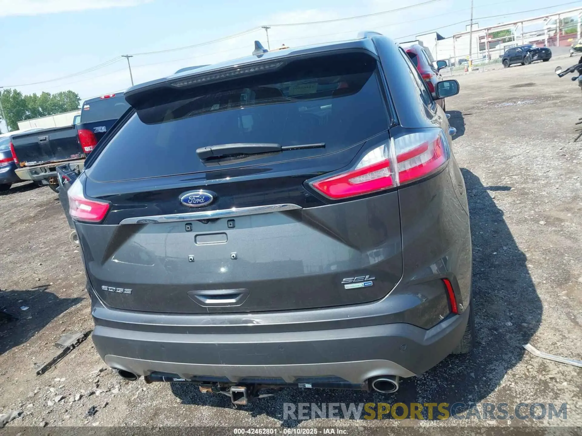16 Photograph of a damaged car 2FMPK4J94KBB45522 FORD EDGE 2019