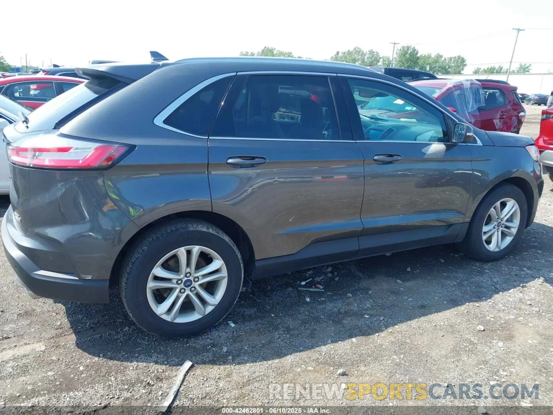 4 Photograph of a damaged car 2FMPK4J94KBB45522 FORD EDGE 2019