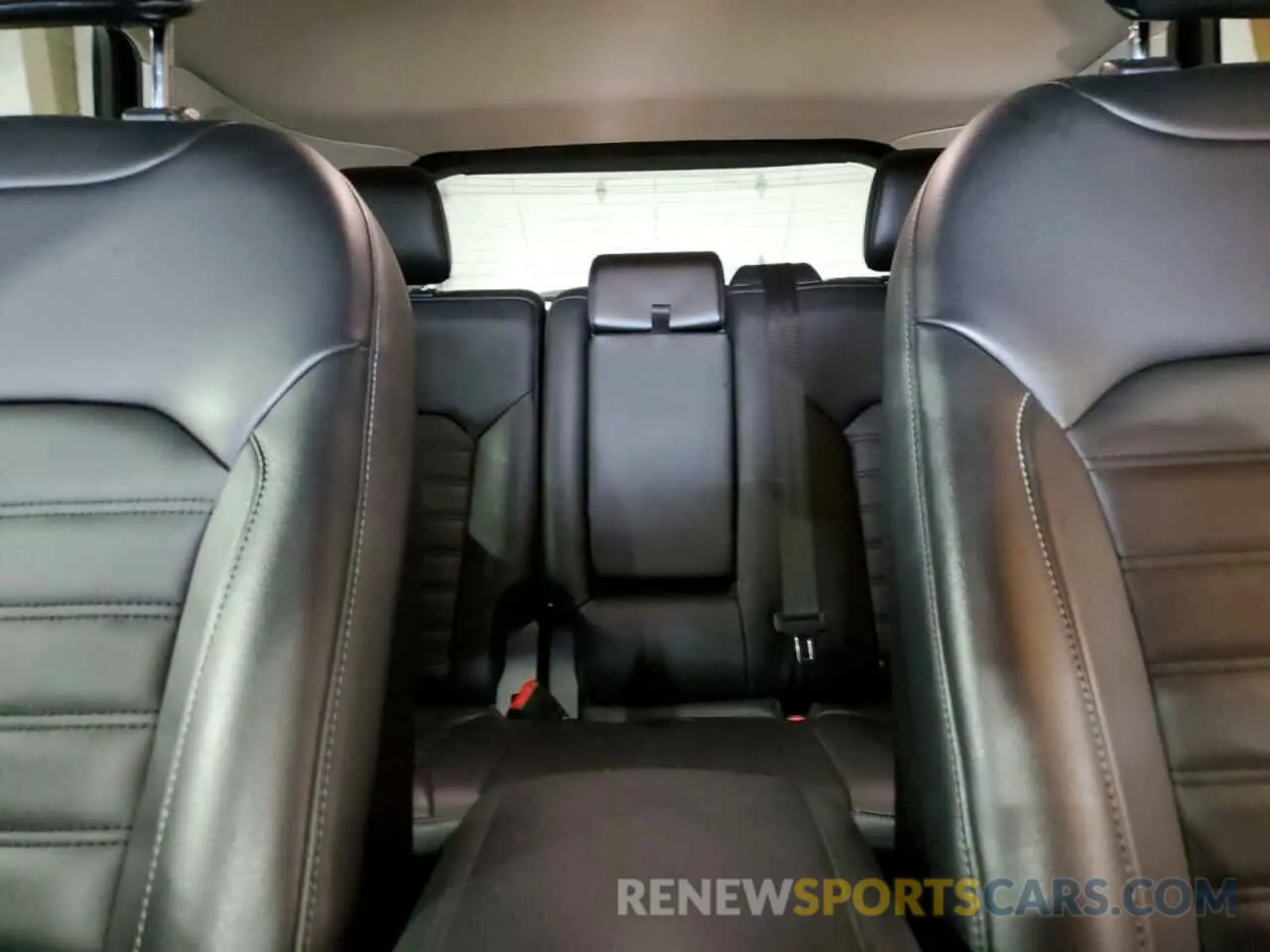 10 Photograph of a damaged car 2FMPK4J94KBC42364 FORD EDGE 2019