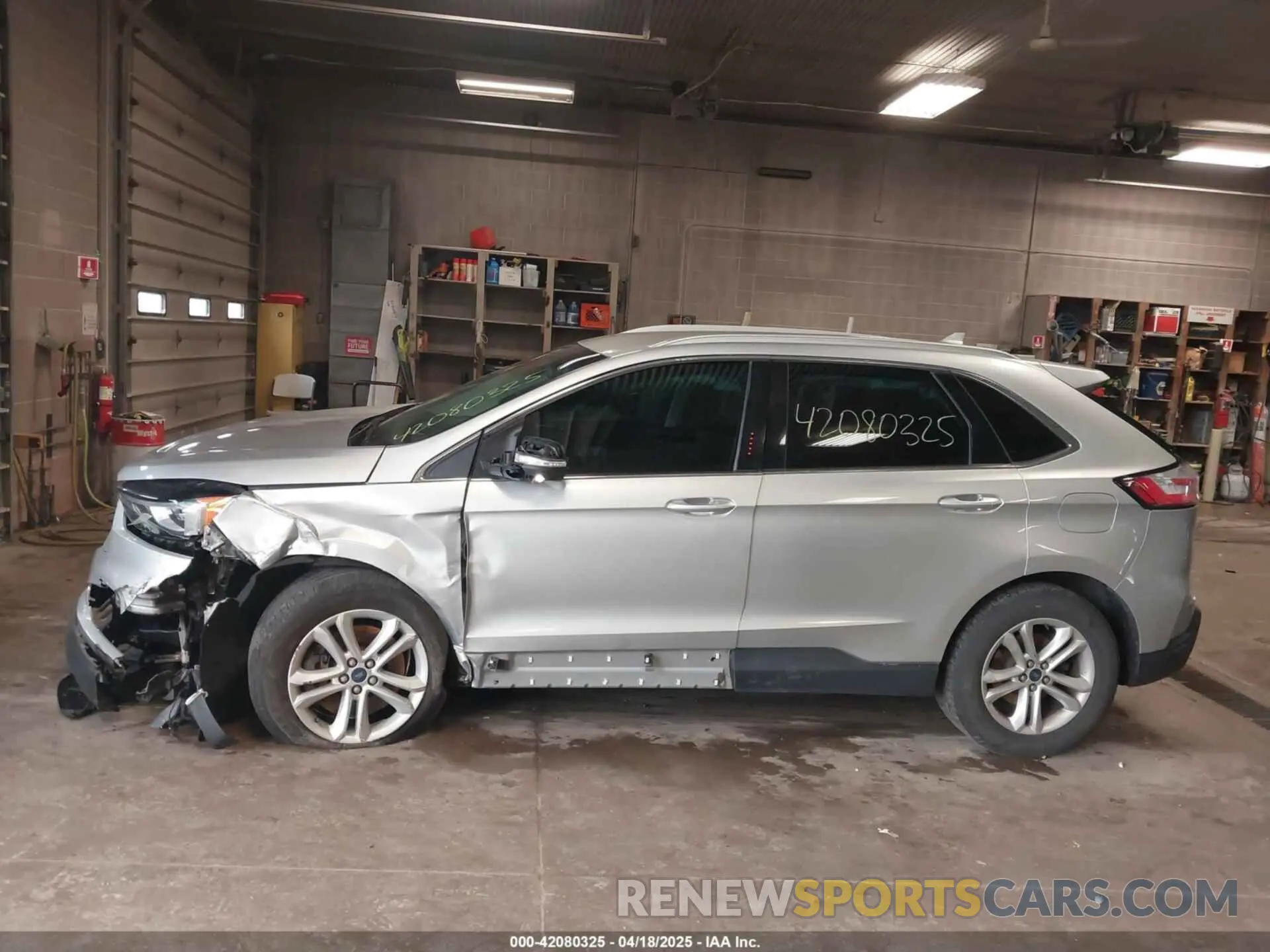 14 Photograph of a damaged car 2FMPK4J95KBB11427 FORD EDGE 2019
