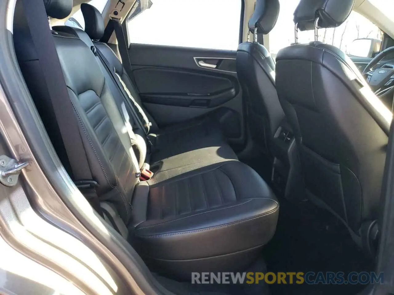 10 Photograph of a damaged car 2FMPK4J95KBB24338 FORD EDGE 2019