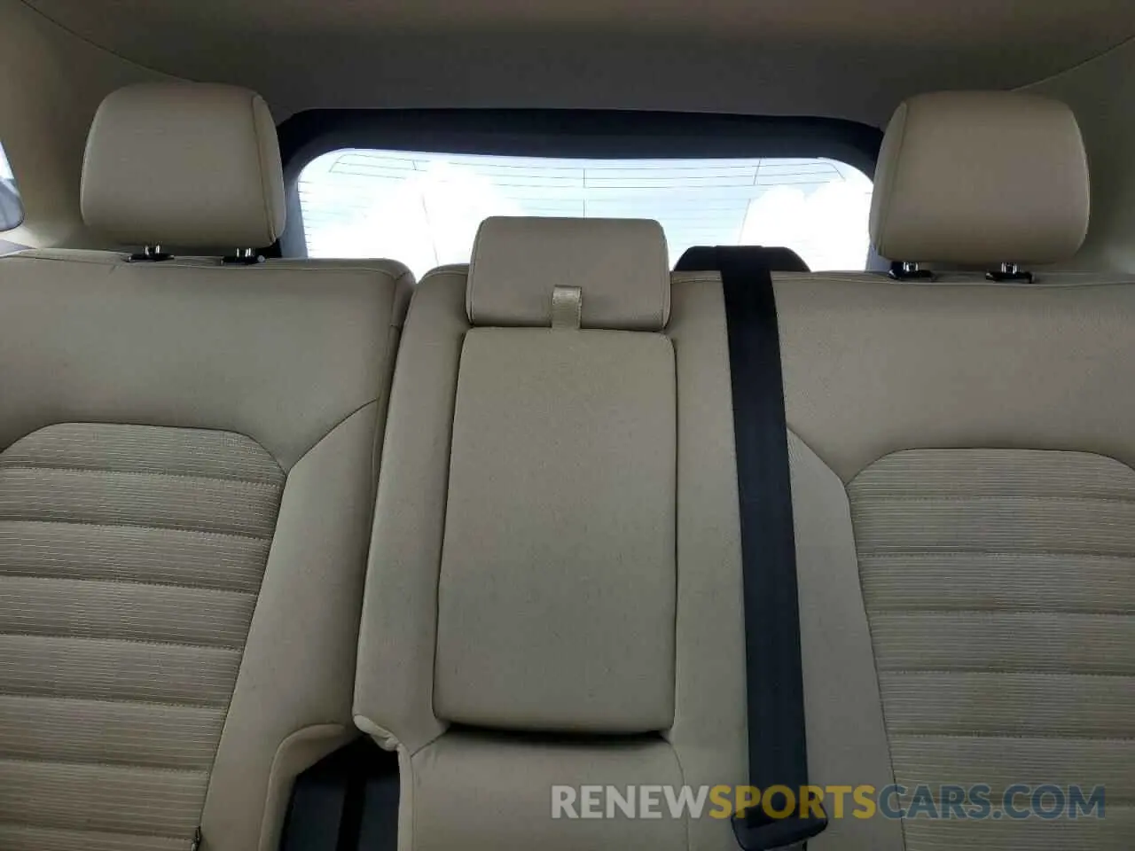 10 Photograph of a damaged car 2FMPK4J95KBB67433 FORD EDGE 2019