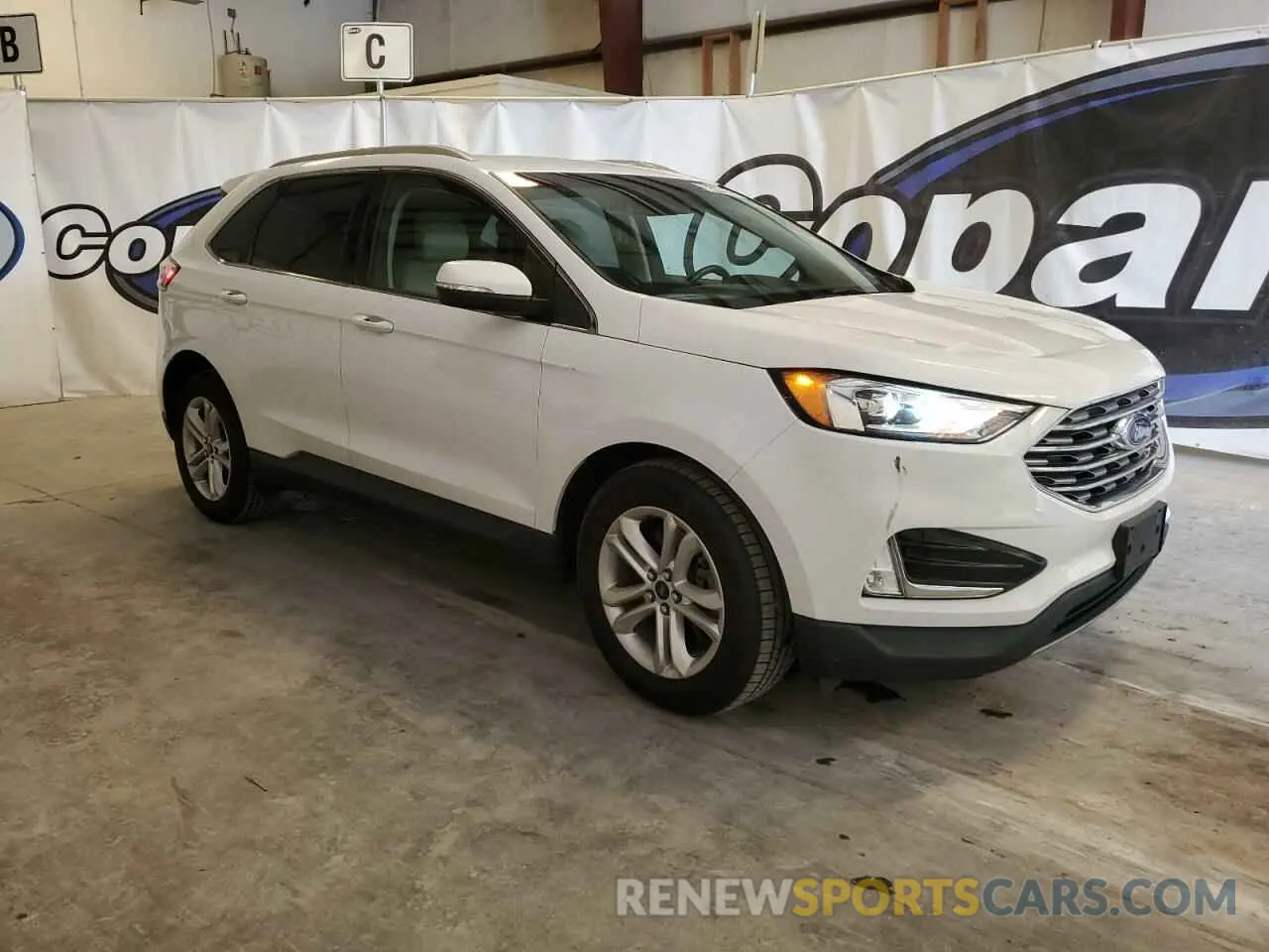 4 Photograph of a damaged car 2FMPK4J95KBB67433 FORD EDGE 2019