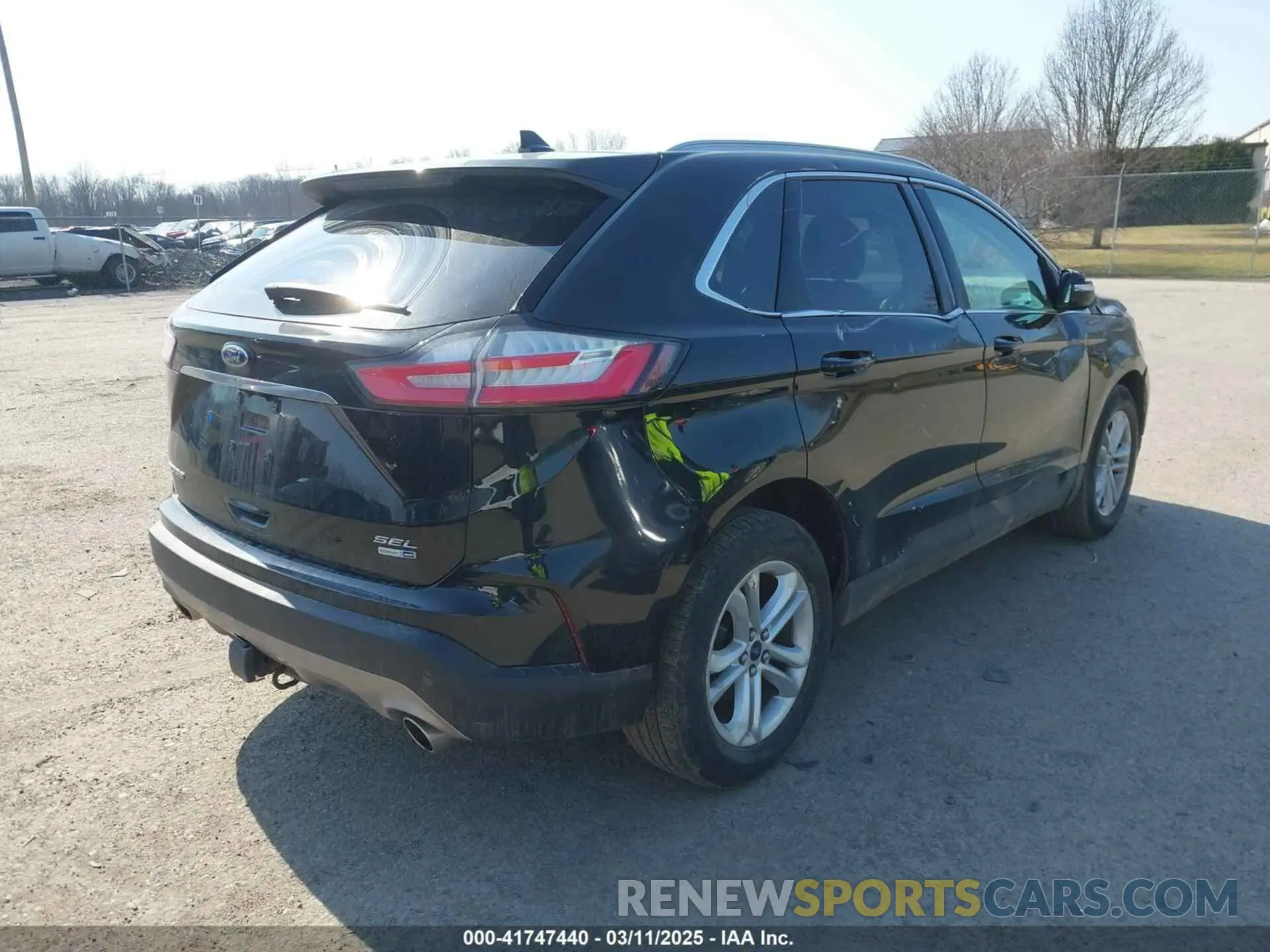 4 Photograph of a damaged car 2FMPK4J95KBC70383 FORD EDGE 2019