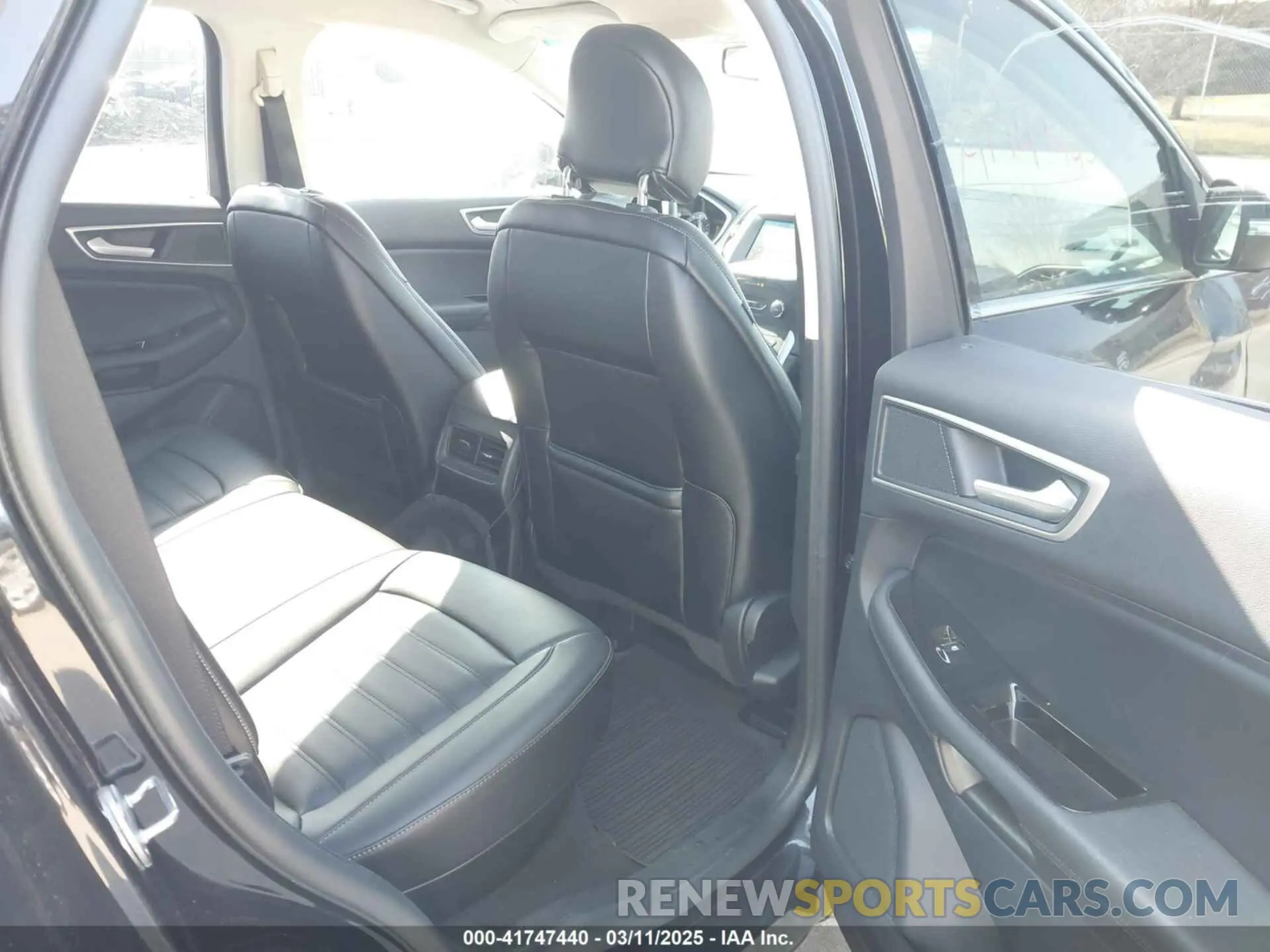 8 Photograph of a damaged car 2FMPK4J95KBC70383 FORD EDGE 2019