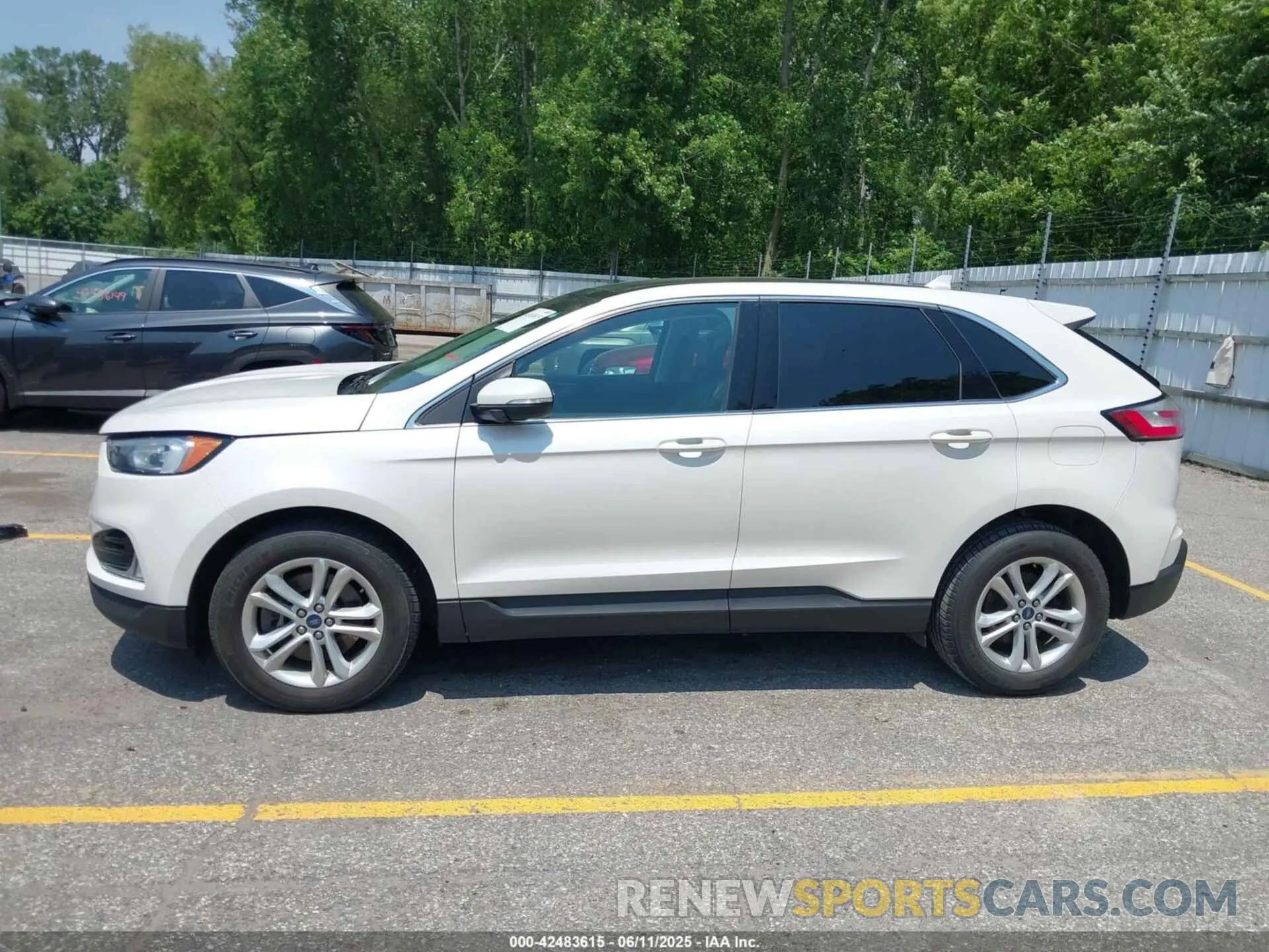 14 Photograph of a damaged car 2FMPK4J96KBB36191 FORD EDGE 2019
